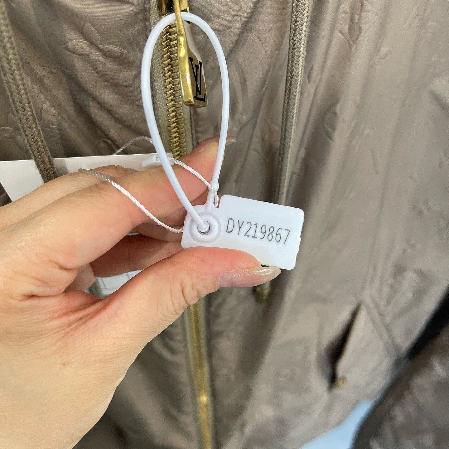 Louis Vuitton Louis Vuitton Monogram Hooded Jacket Size L Size US L / EU 52-54 / 3 - 7 Thumbnail