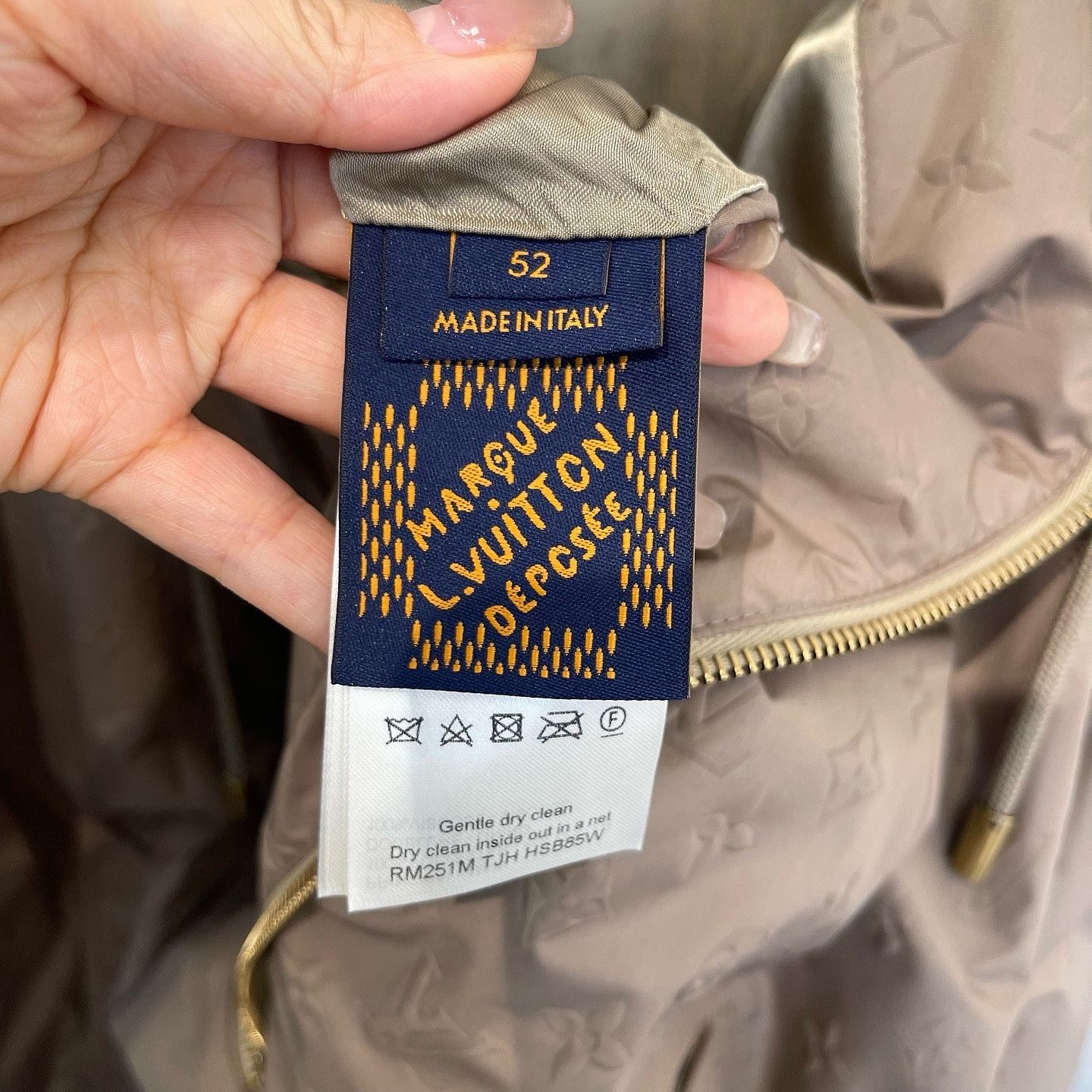 Louis Vuitton Louis Vuitton Monogram Hooded Jacket Size L Size US L / EU 52-54 / 3 - 4 Thumbnail