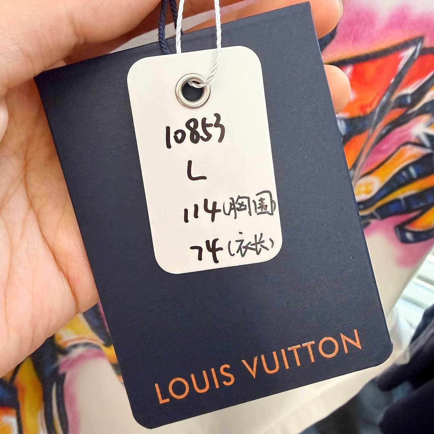 Louis Vuitton Louis Vuitton Graffiti Logo T-Shirt Size L Size US L / EU 52-54 / 3 - 5 Thumbnail