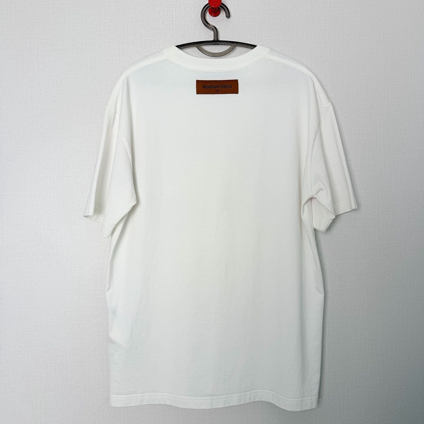 Louis Vuitton Louis Vuitton Graffiti Logo T-Shirt Size L Size US L / EU 52-54 / 3 - 2 Thumbnail