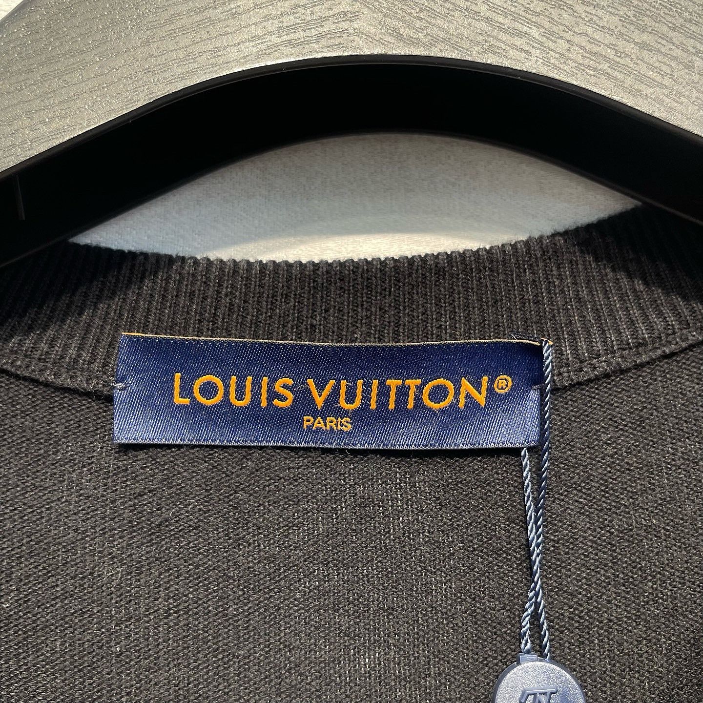 Louis Vuitton Louis Vuitton Embroidered Logo Knit T-Shirt Size L Size US L / EU 52-54 / 3 - 3 Thumbnail
