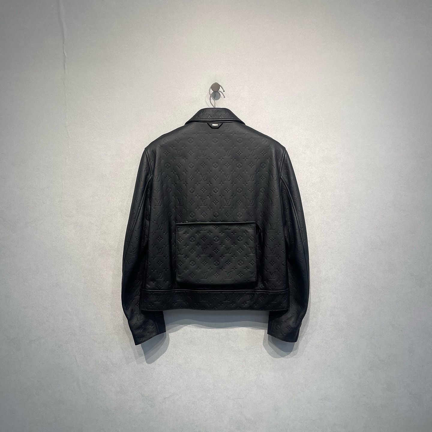 Louis Vuitton Louis Vuitton Monogram Embossed Leather Jacket Size M Size US M / EU 48-50 / 2 - 2 Thumbnail