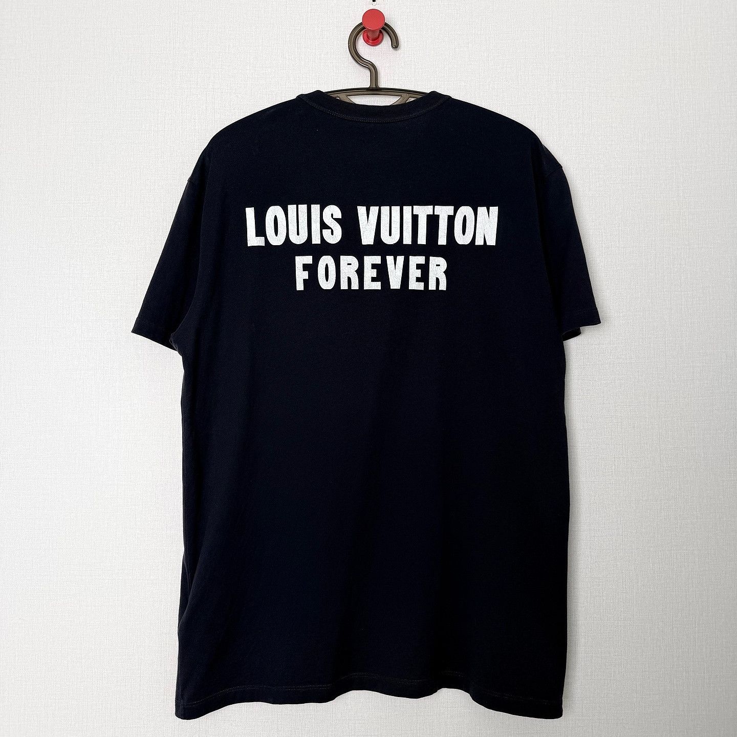 Louis Vuitton Louis Vuitton Logo Pocket T-Shirt Size S Size US S / EU 44-46 / 1 - 2 Thumbnail