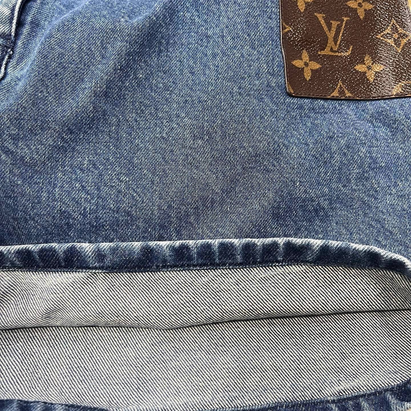 Louis Vuitton Louis Vuitton Monogram Denim Shorts Size 40 Size 27" / US 4 / IT 40 - 6 Thumbnail