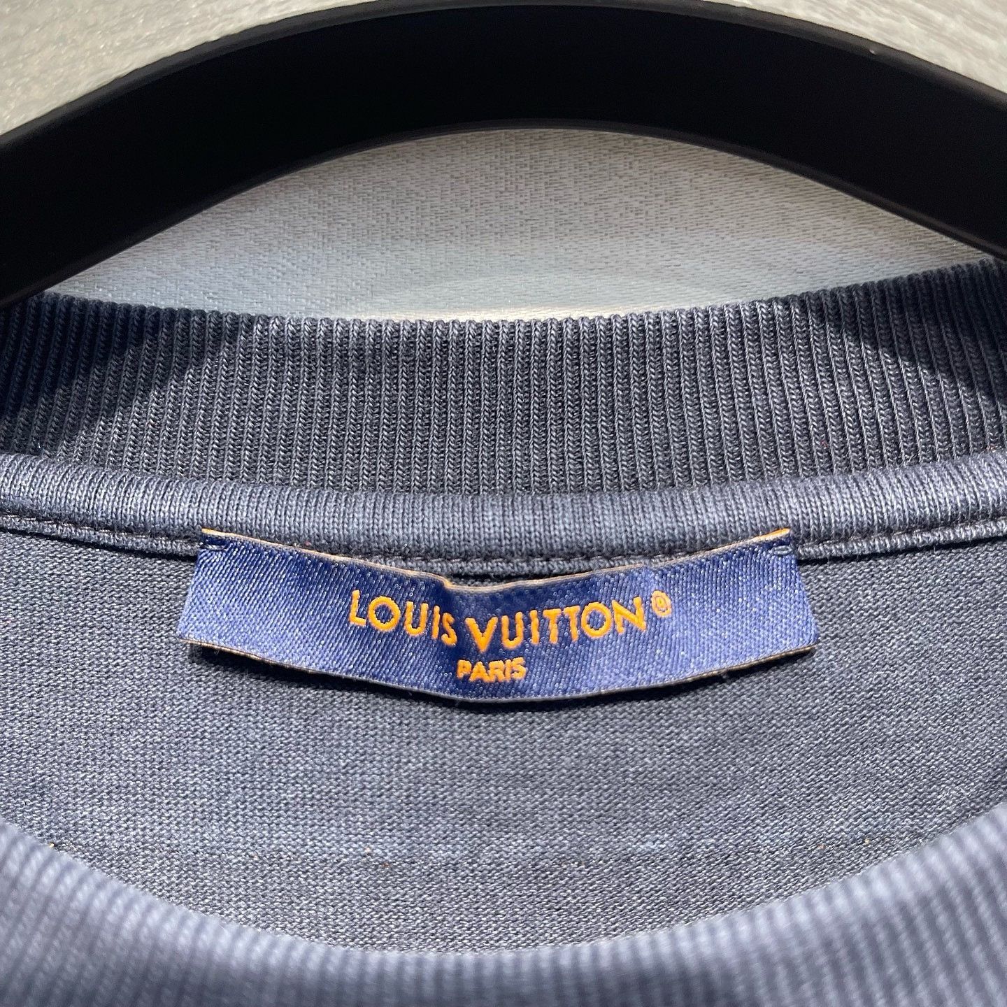Louis Vuitton Louis Vuitton Staples Edition T-Shirt Size S Size US S / EU 44-46 / 1 - 3 Thumbnail
