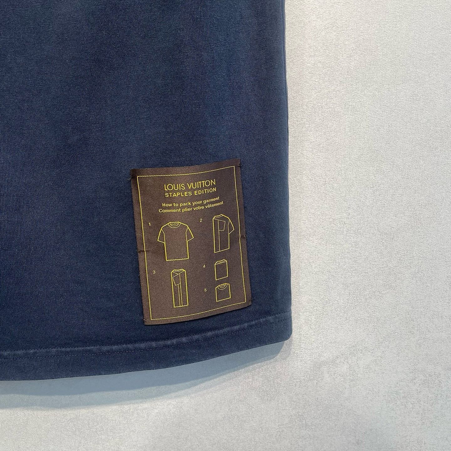Louis Vuitton Louis Vuitton Staples Edition T-Shirt Size S Size US S / EU 44-46 / 1 - 7 Thumbnail