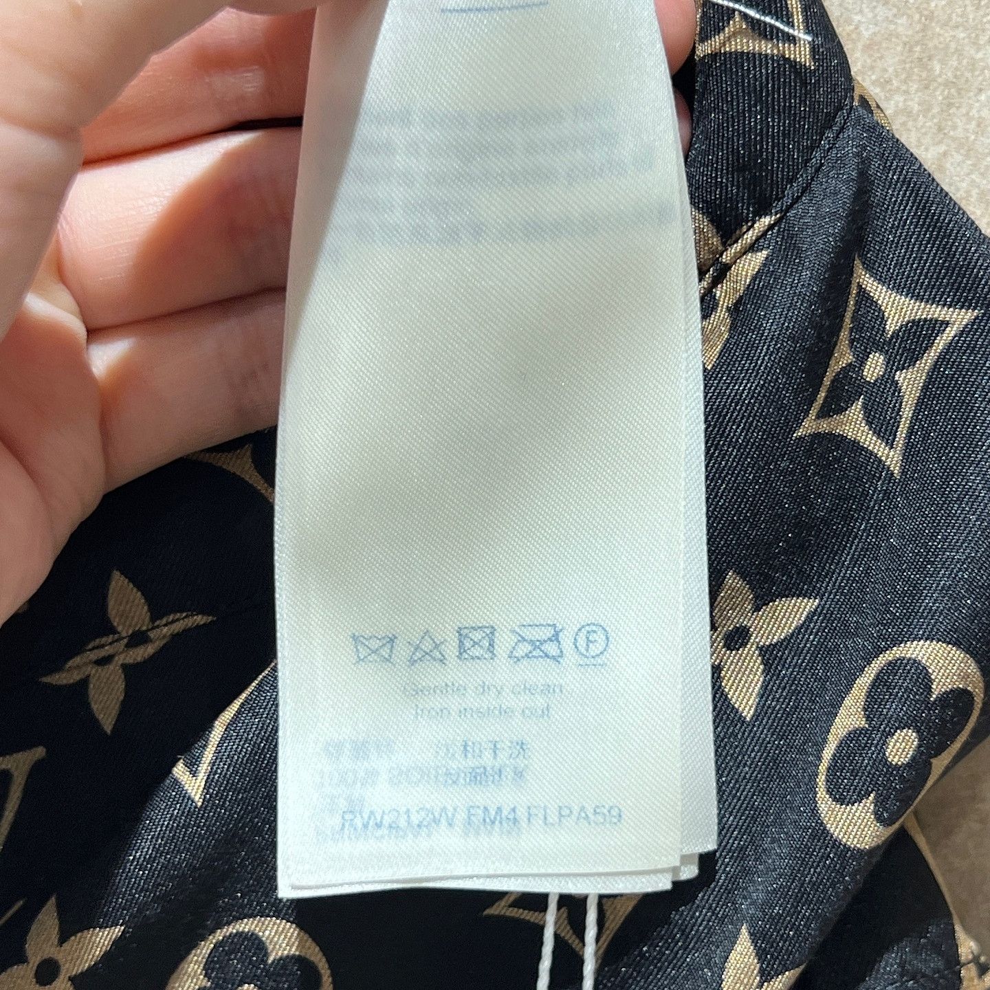 Louis Vuitton Louis Vuitton Monogram Silk Shorts Size 34 Size 24" / US 00 / IT 34 - 4 Thumbnail