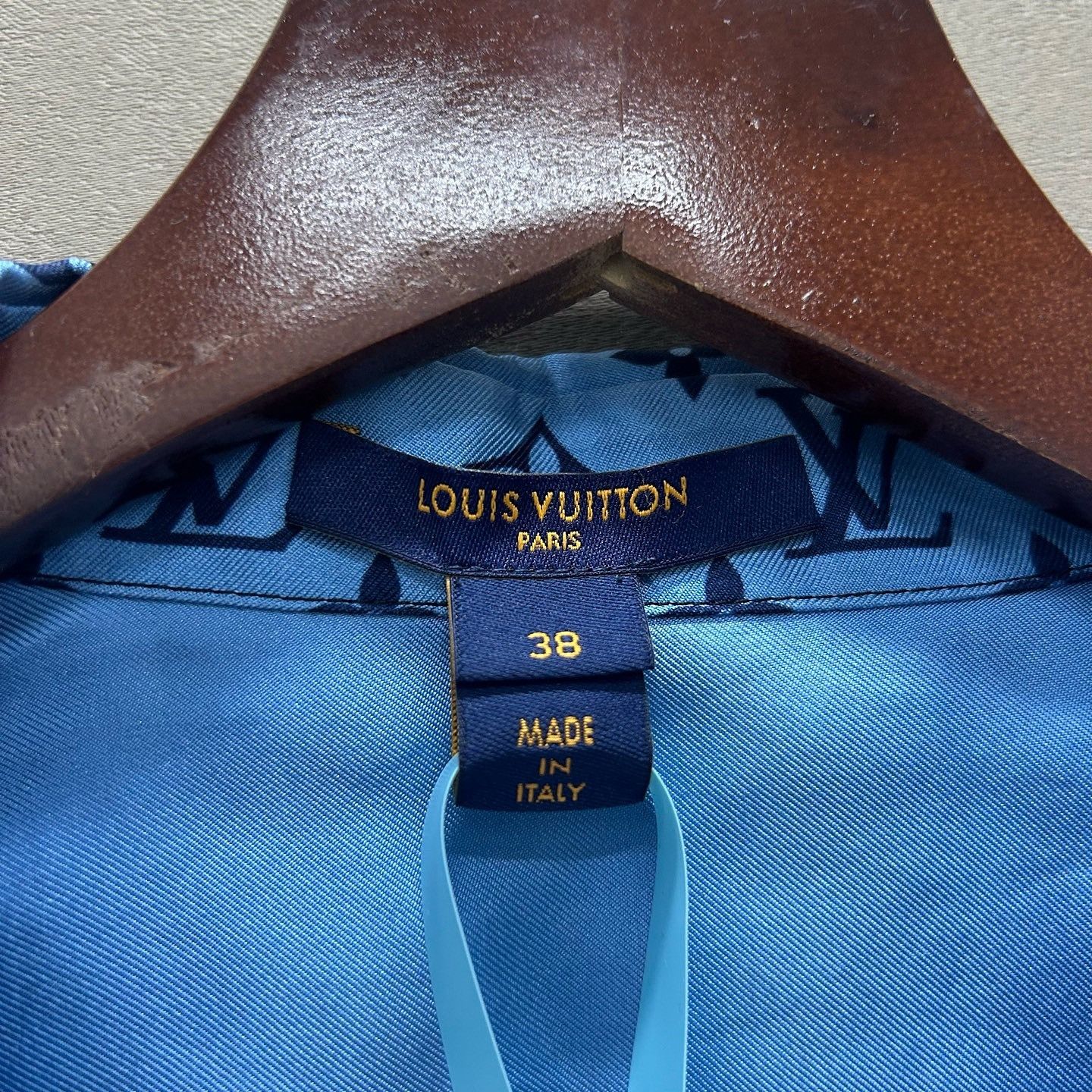 Louis Vuitton Louis Vuitton Monogram Silk Shirt Size 38 Size S / US 4 / IT 40 - 3 Thumbnail