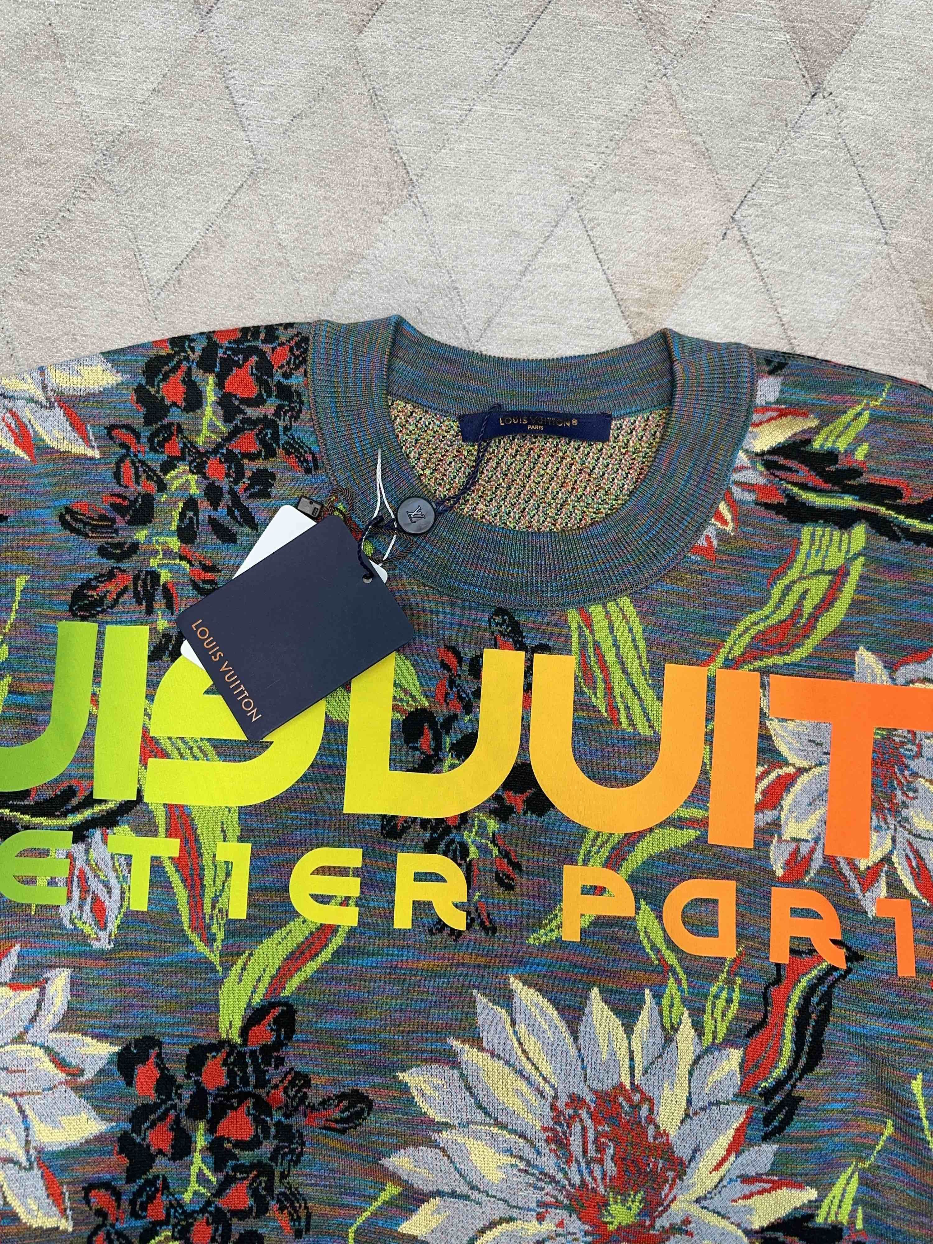 Louis Vuitton Louis Vuitton Floral Graphic Sweater Size L Size US L / EU 52-54 / 3 - 5 Thumbnail