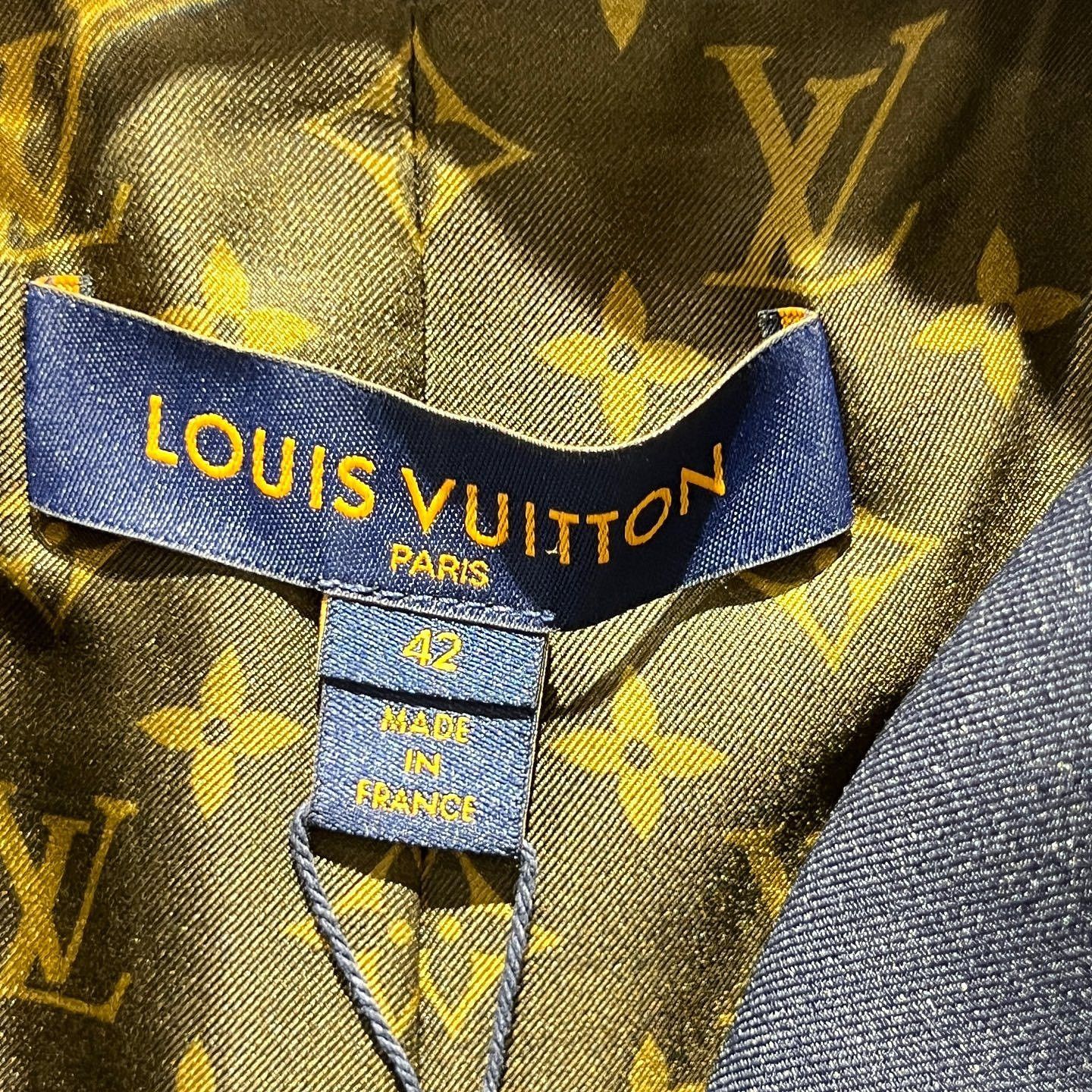 Louis Vuitton Louis Vuitton Embroidered Patch Navy Blazer Size 42 Size M / US 6-8 / IT 42-44 - 3 Thumbnail