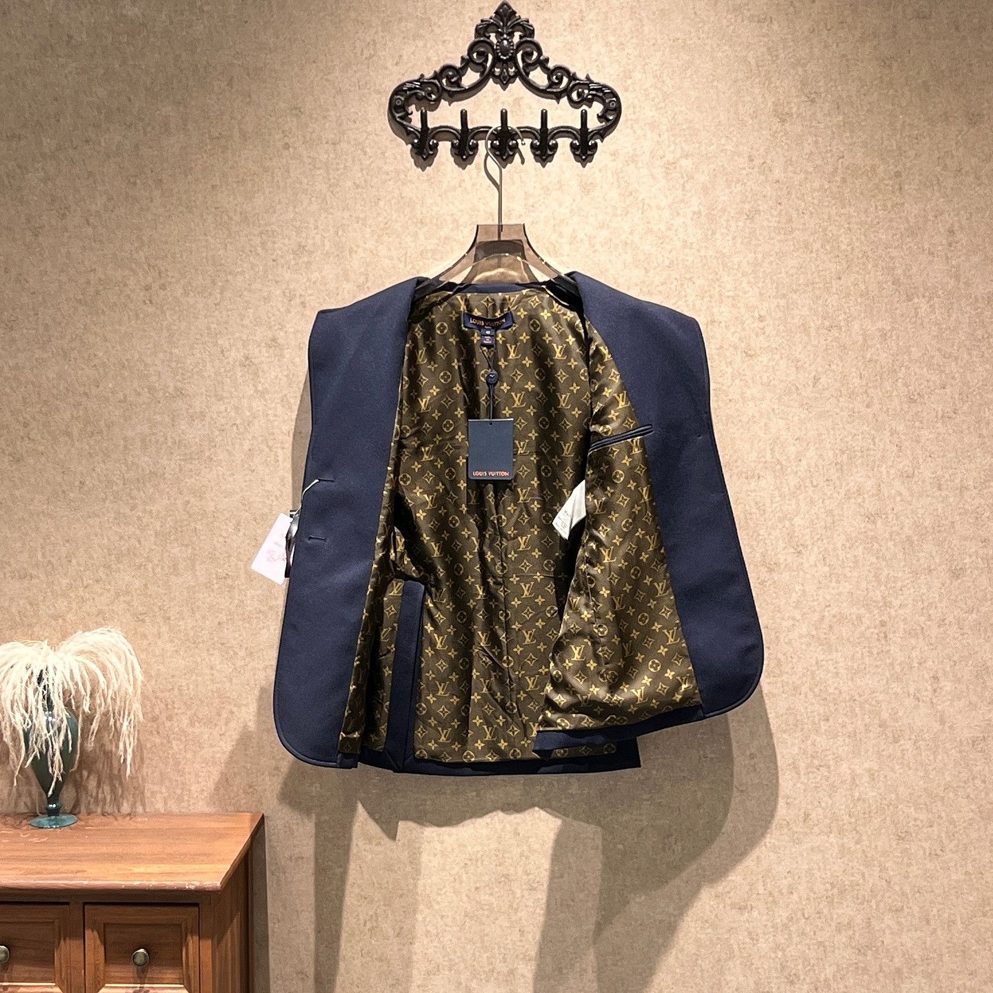 Louis Vuitton Louis Vuitton Embroidered Patch Navy Blazer Size 42 Size M / US 6-8 / IT 42-44 - 7 Thumbnail