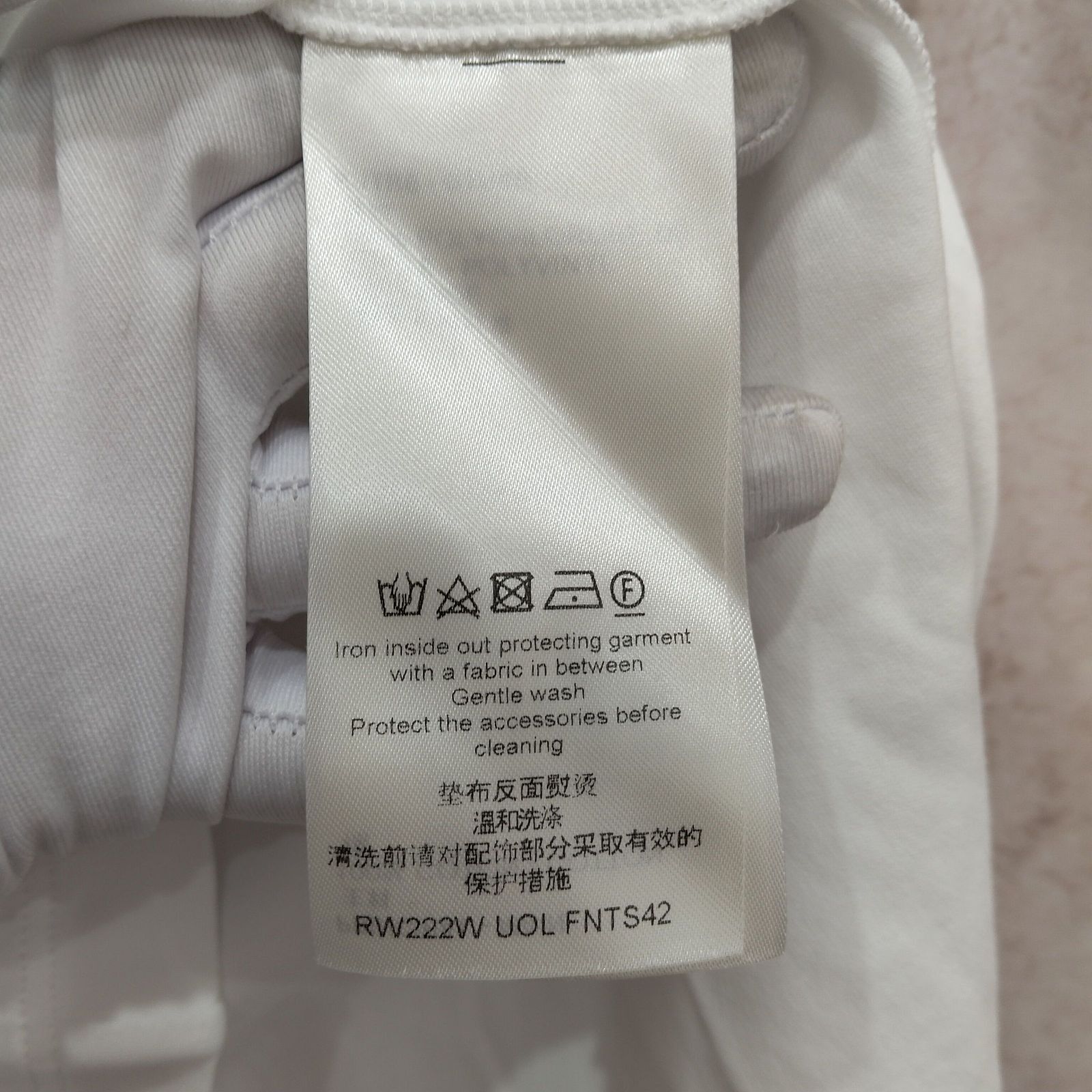 Louis Vuitton Louis Vuitton Chain Detail T-Shirt XS Size XS / US 0-2 / IT 36-38 - 4 Thumbnail
