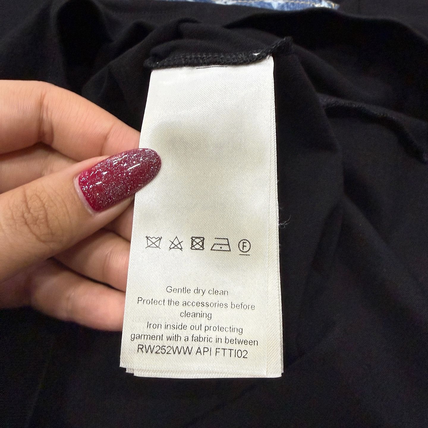 Louis Vuitton Louis Vuitton Monogram Pocket T-Shirt XS Size XS / US 0-2 / IT 36-38 - 4 Thumbnail