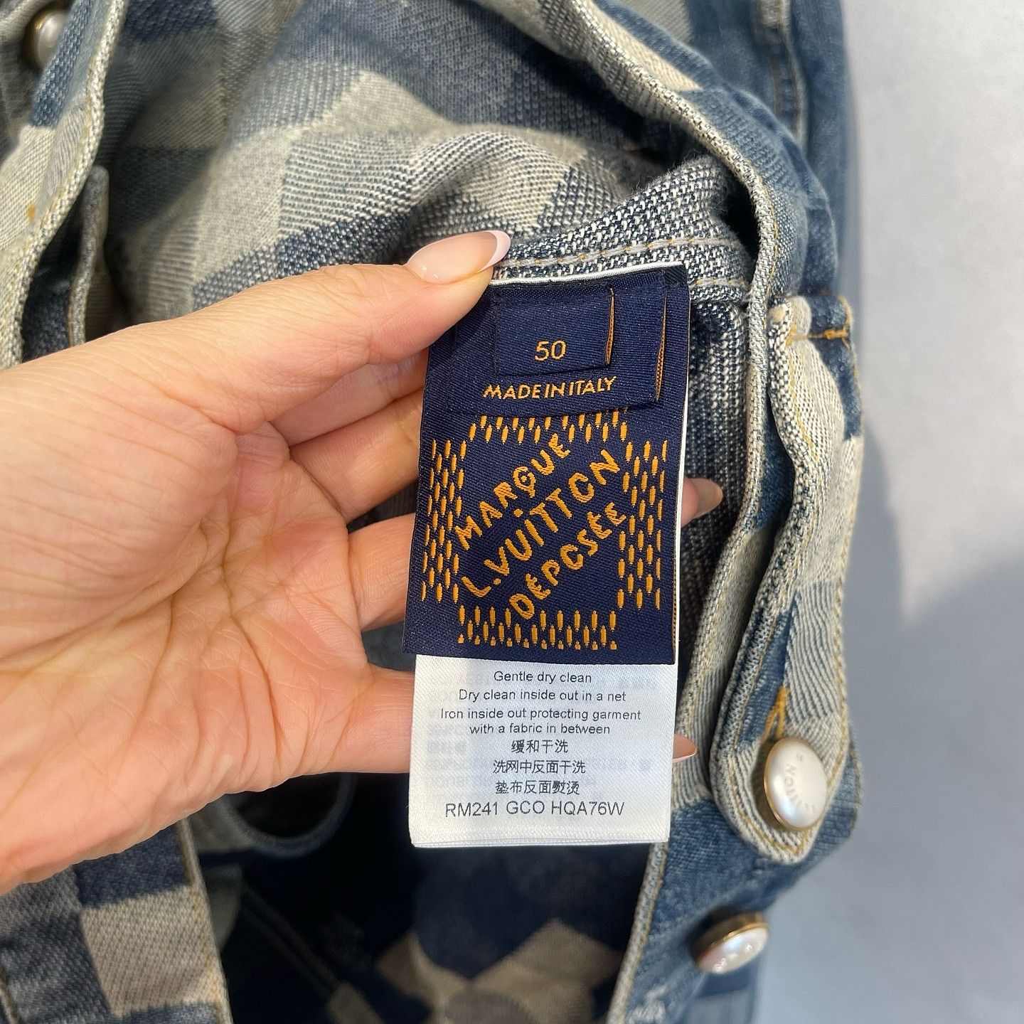 Louis Vuitton Louis Vuitton Mosaic Print Denim Jacket Size 50 Size US M / EU 48-50 / 2 - 5 Thumbnail