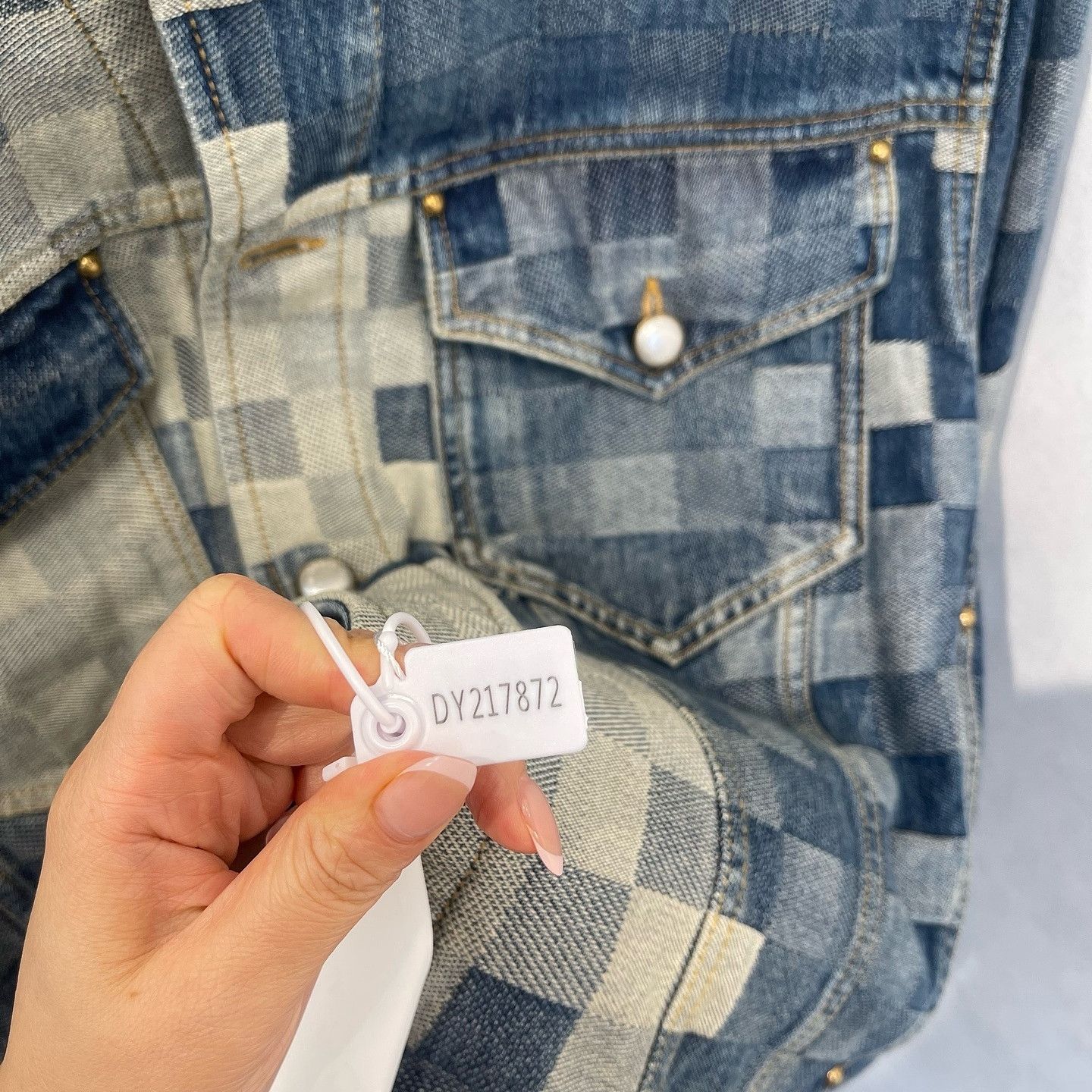 Louis Vuitton Louis Vuitton Mosaic Print Denim Jacket Size 50 Size US M / EU 48-50 / 2 - 7 Thumbnail