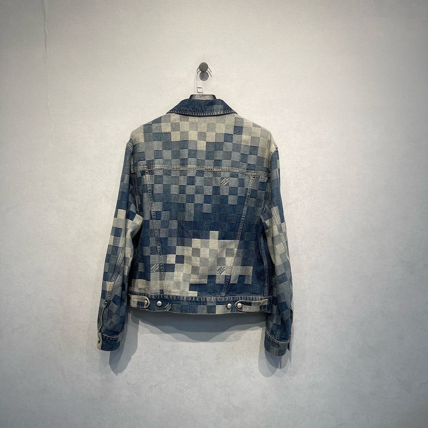 Louis Vuitton Louis Vuitton Mosaic Print Denim Jacket Size 50 Size US M / EU 48-50 / 2 - 2 Thumbnail