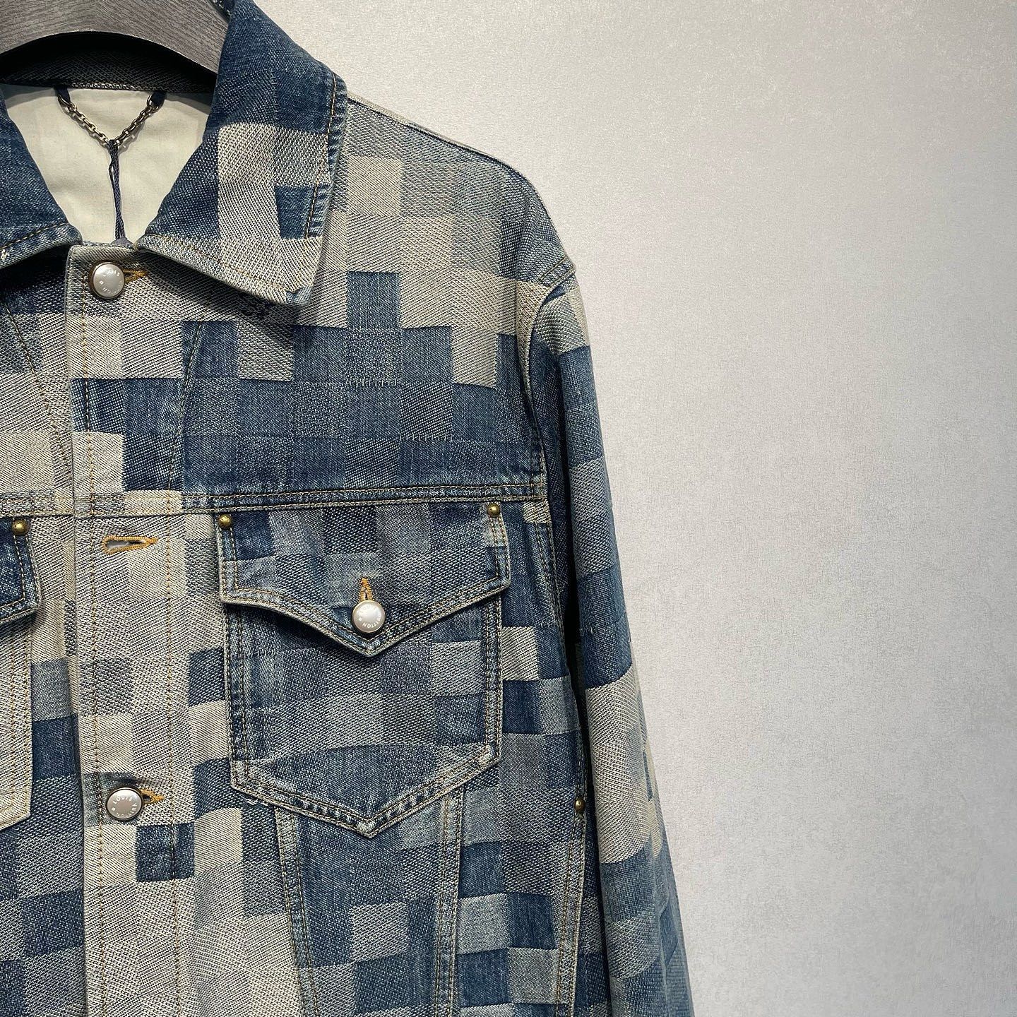 Louis Vuitton Louis Vuitton Mosaic Print Denim Jacket Size 50 Size US M / EU 48-50 / 2 - 6 Thumbnail