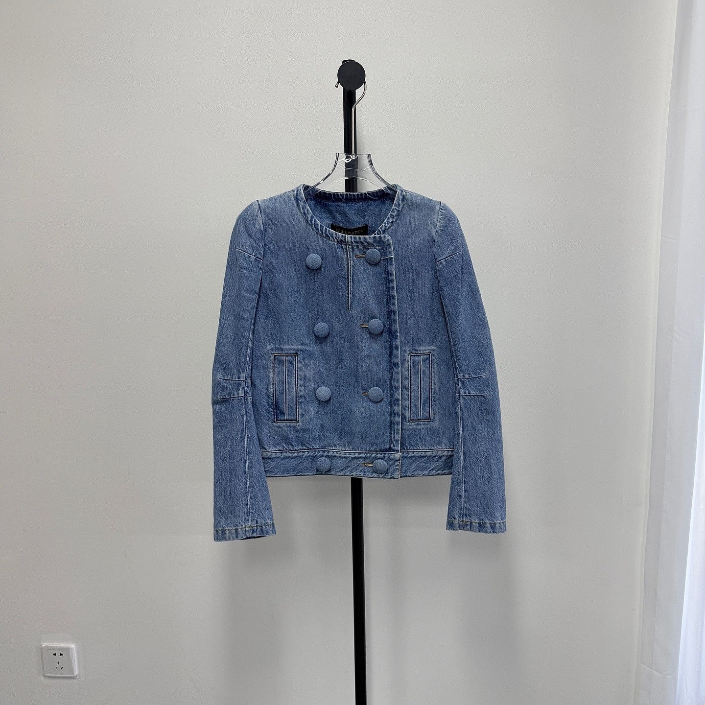 Louis Vuitton Louis Vuitton Double-Breasted Denim Jacket Size 36 Size XS / US 0-2 / IT 36-38 - 8 Thumbnail