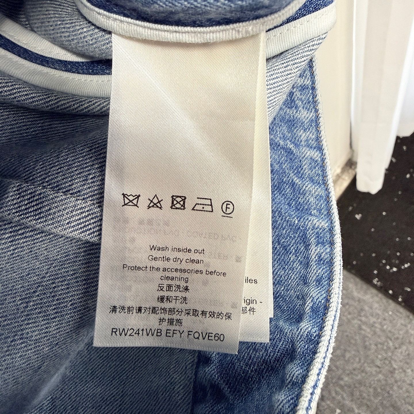 Louis Vuitton Louis Vuitton Double-Breasted Denim Jacket Size 36 Size XS / US 0-2 / IT 36-38 - 4 Thumbnail