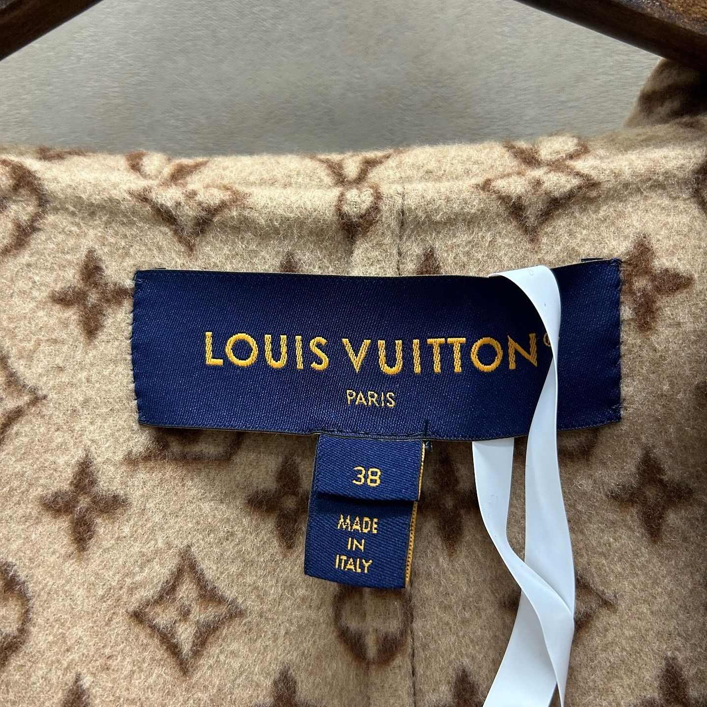 Louis Vuitton Louis Vuitton Monogram Wrap Coat Size 38 Size S / US 4 / IT 40 - 3 Thumbnail