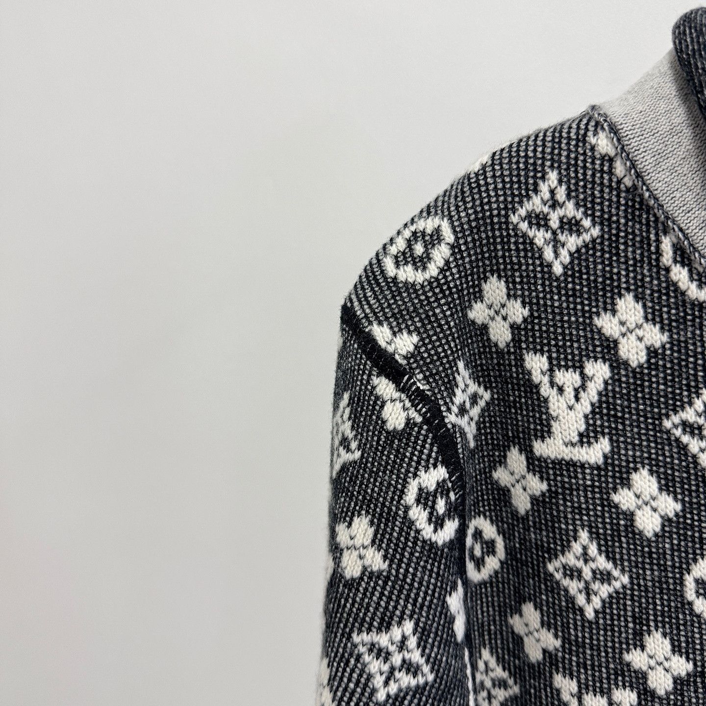 Louis Vuitton Louis Vuitton Monogram Knit Dress Size XS Size XS / US 0-2 / IT 36-38 - 5 Thumbnail