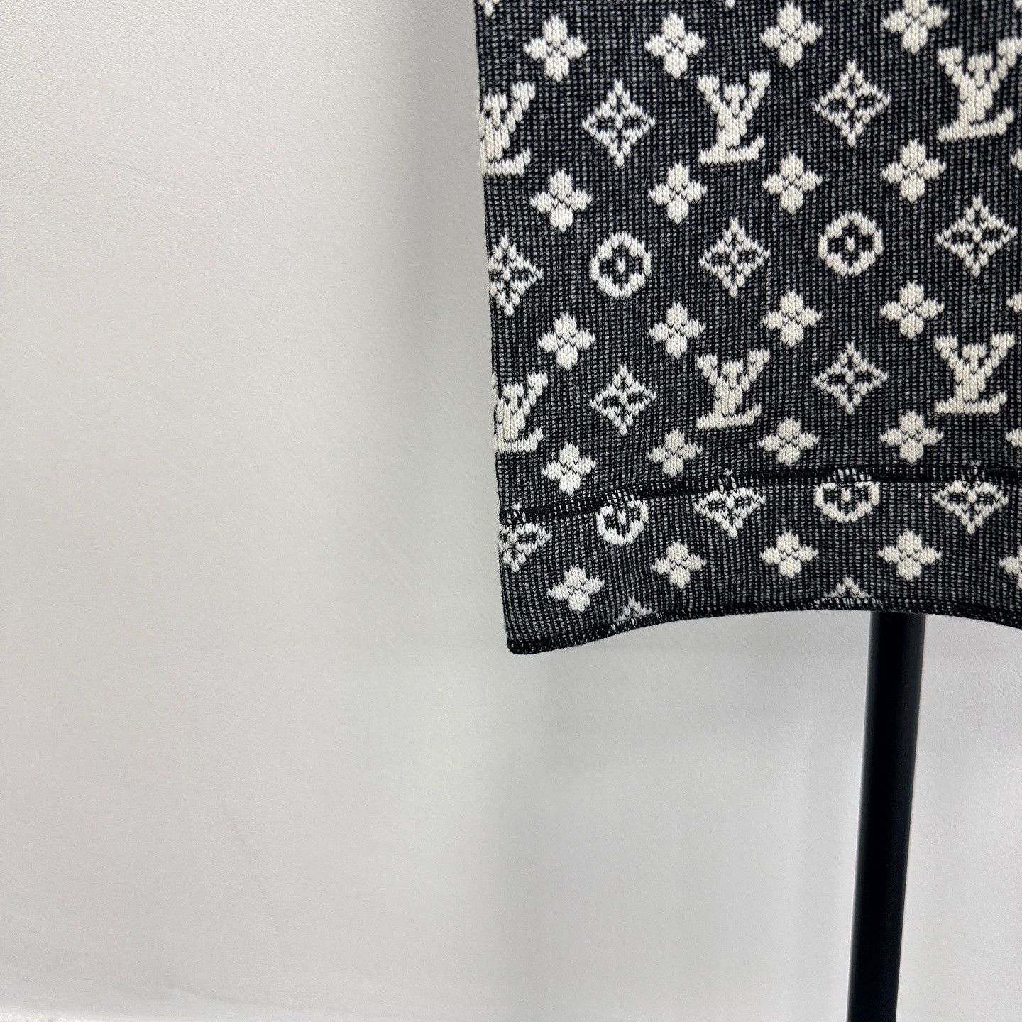 Louis Vuitton Louis Vuitton Monogram Knit Dress Size XS Size XS / US 0-2 / IT 36-38 - 7 Thumbnail