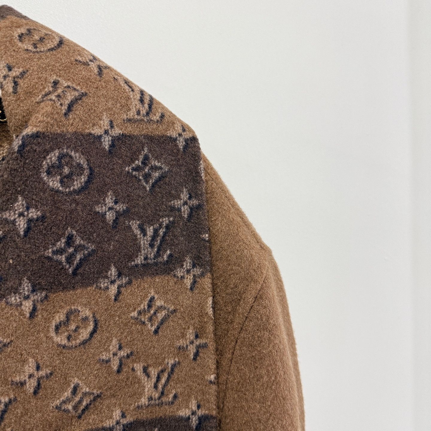 Louis Vuitton Louis Vuitton Monogram Coat Size 54 Size US L / EU 52-54 / 3 - 6 Thumbnail