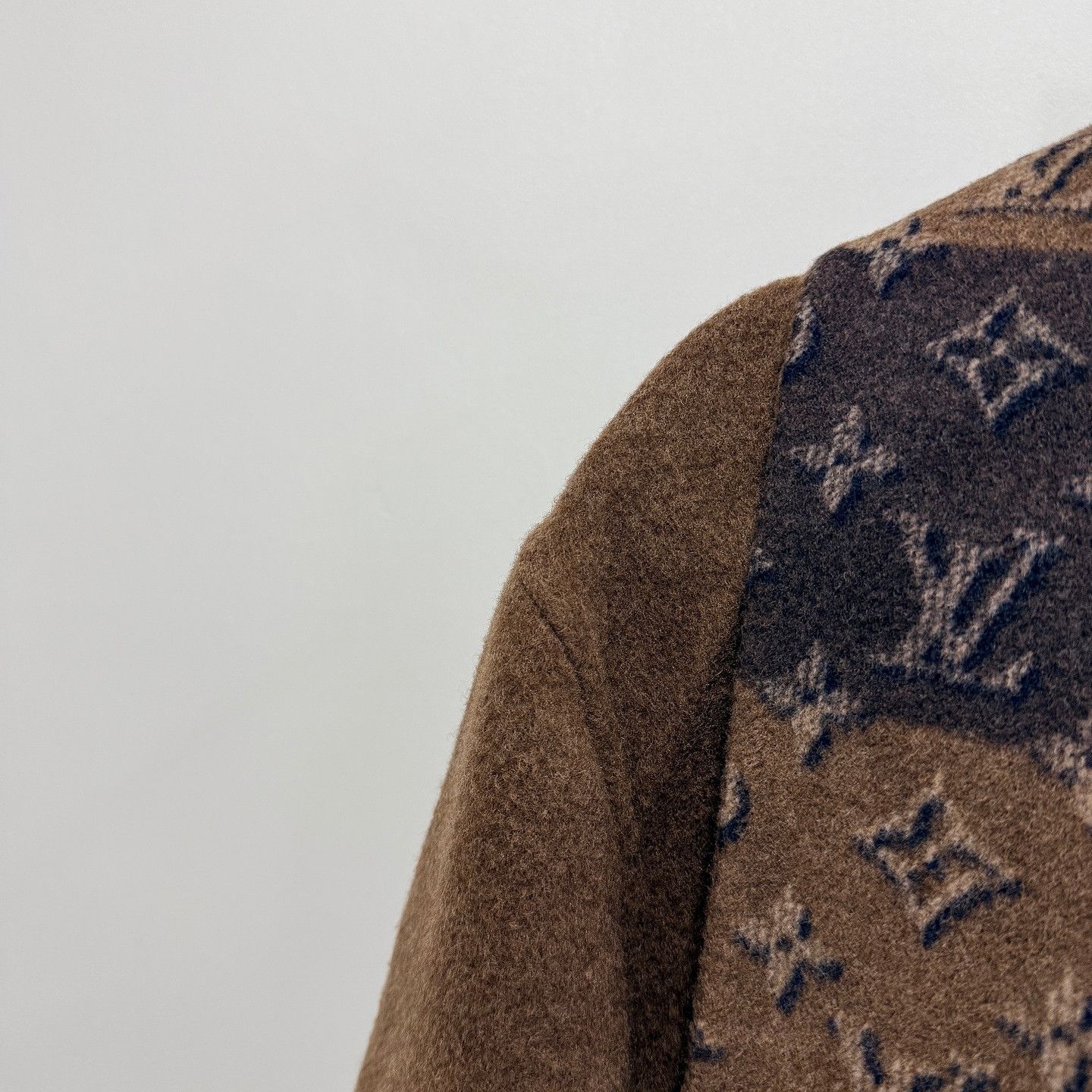 Louis Vuitton Louis Vuitton Monogram Coat Size 54 Size US L / EU 52-54 / 3 - 5 Thumbnail