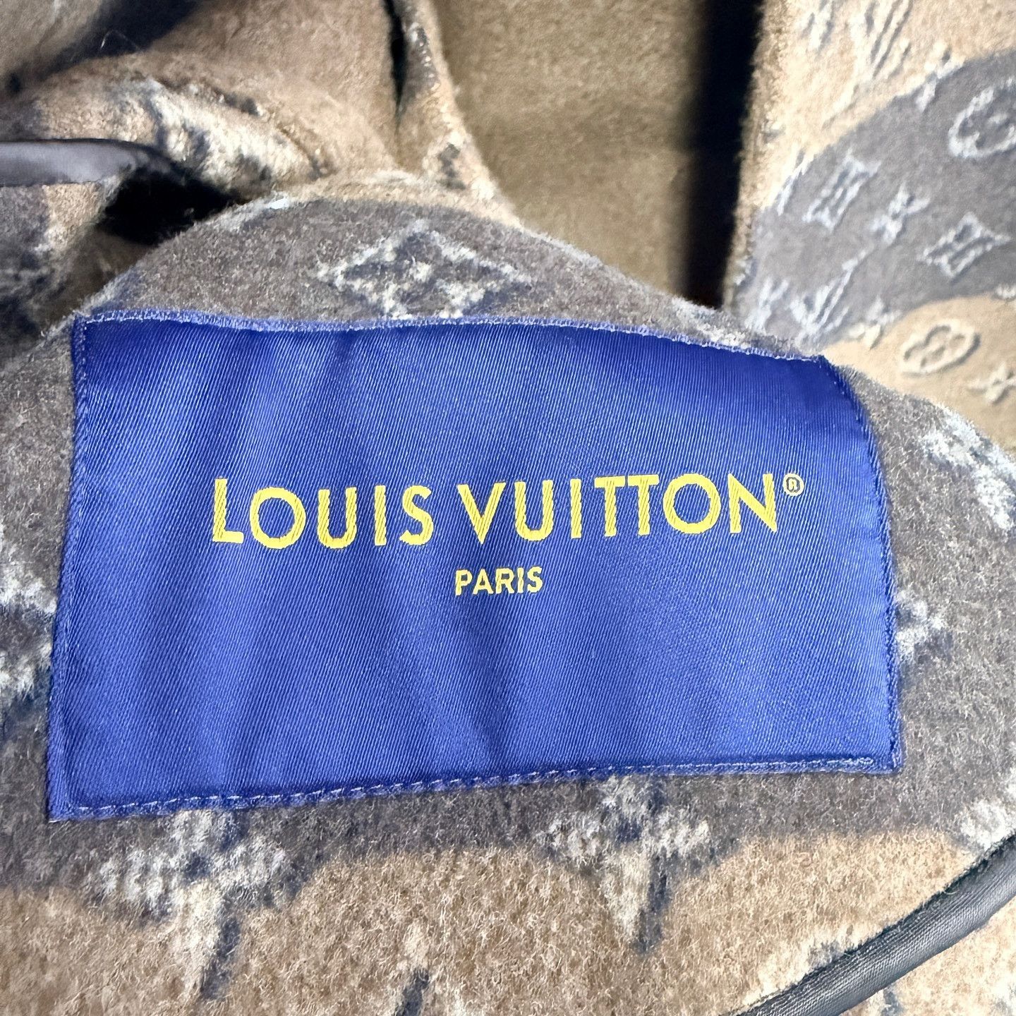 Louis Vuitton Louis Vuitton Monogram Coat Size 54 Size US L / EU 52-54 / 3 - 3 Thumbnail