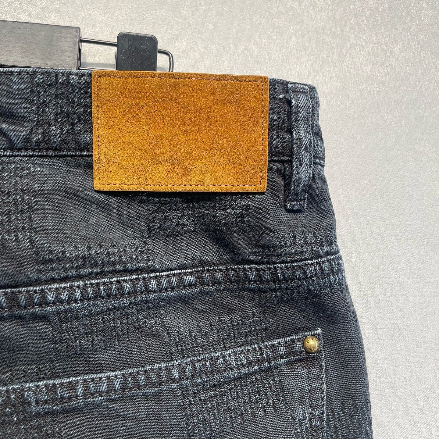 Louis Vuitton Louis Vuitton Monogram Print Denim Jeans Size 34 Size US 34 / EU 50 - 7 Thumbnail