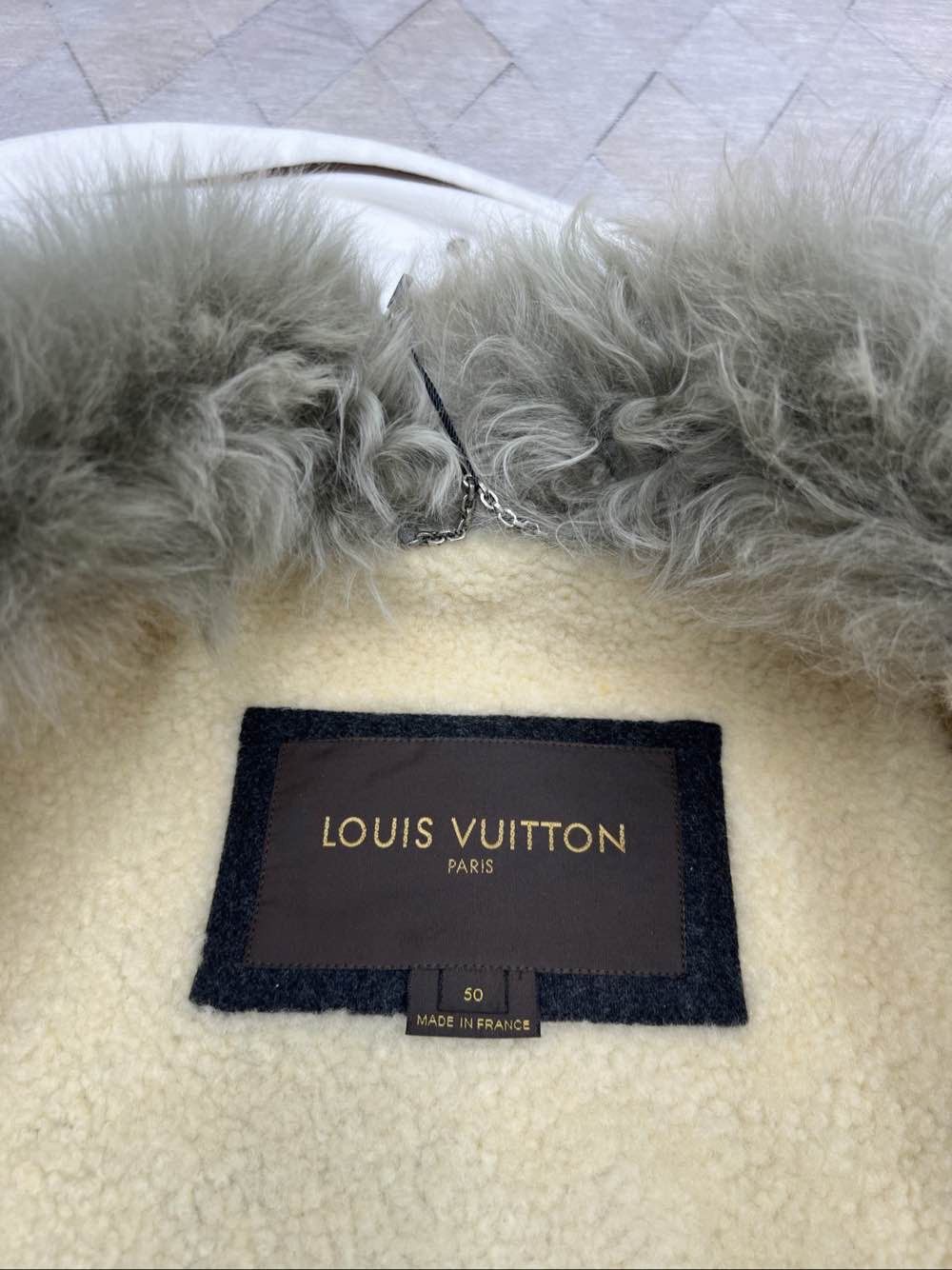 Louis Vuitton Louis Vuitton Mouton Collar Wool Coat Size M Size US M / EU 48-50 / 2 - 3 Thumbnail
