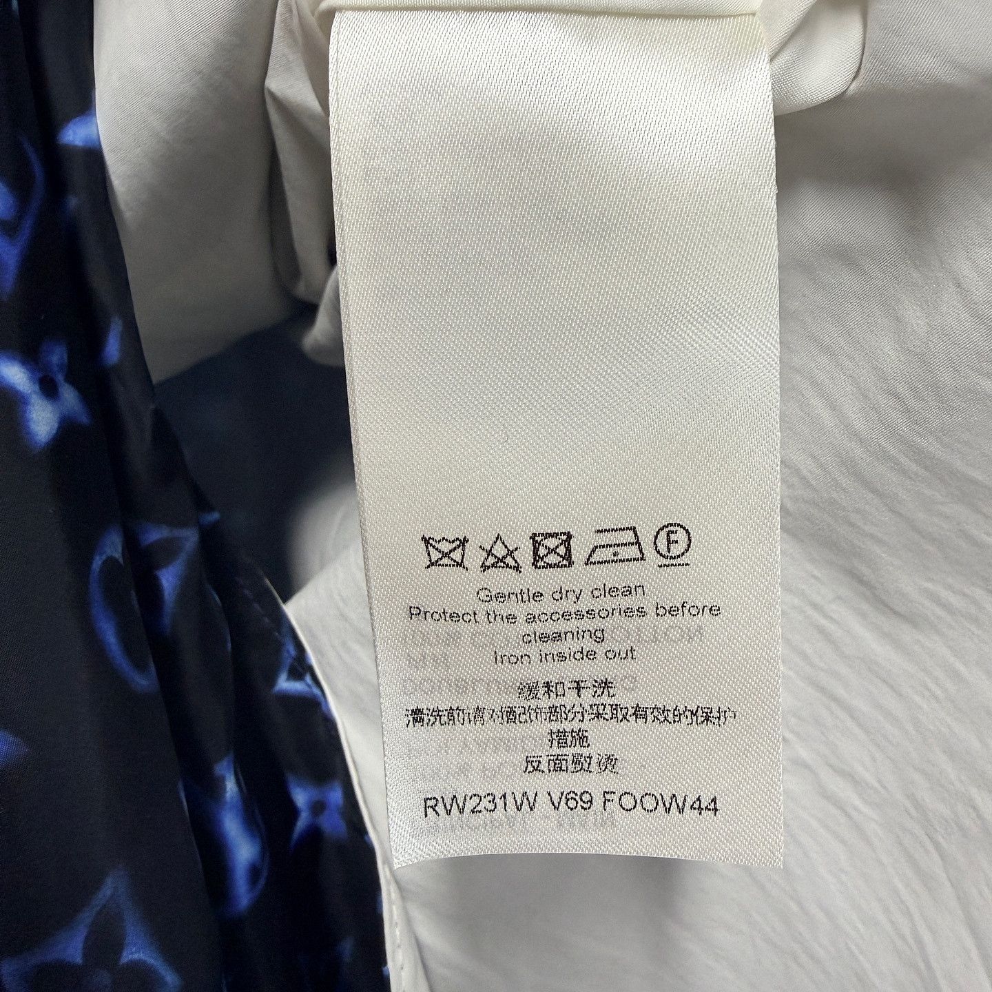Louis Vuitton Louis Vuitton Monogram Ombre Hooded Coat Size 34 Size XXS / US 00 / IT 34 - 4 Thumbnail