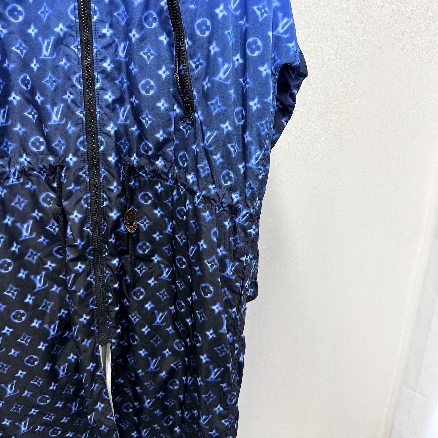 Louis Vuitton Louis Vuitton Monogram Ombre Hooded Coat Size 34 Size XXS / US 00 / IT 34 - 8 Thumbnail