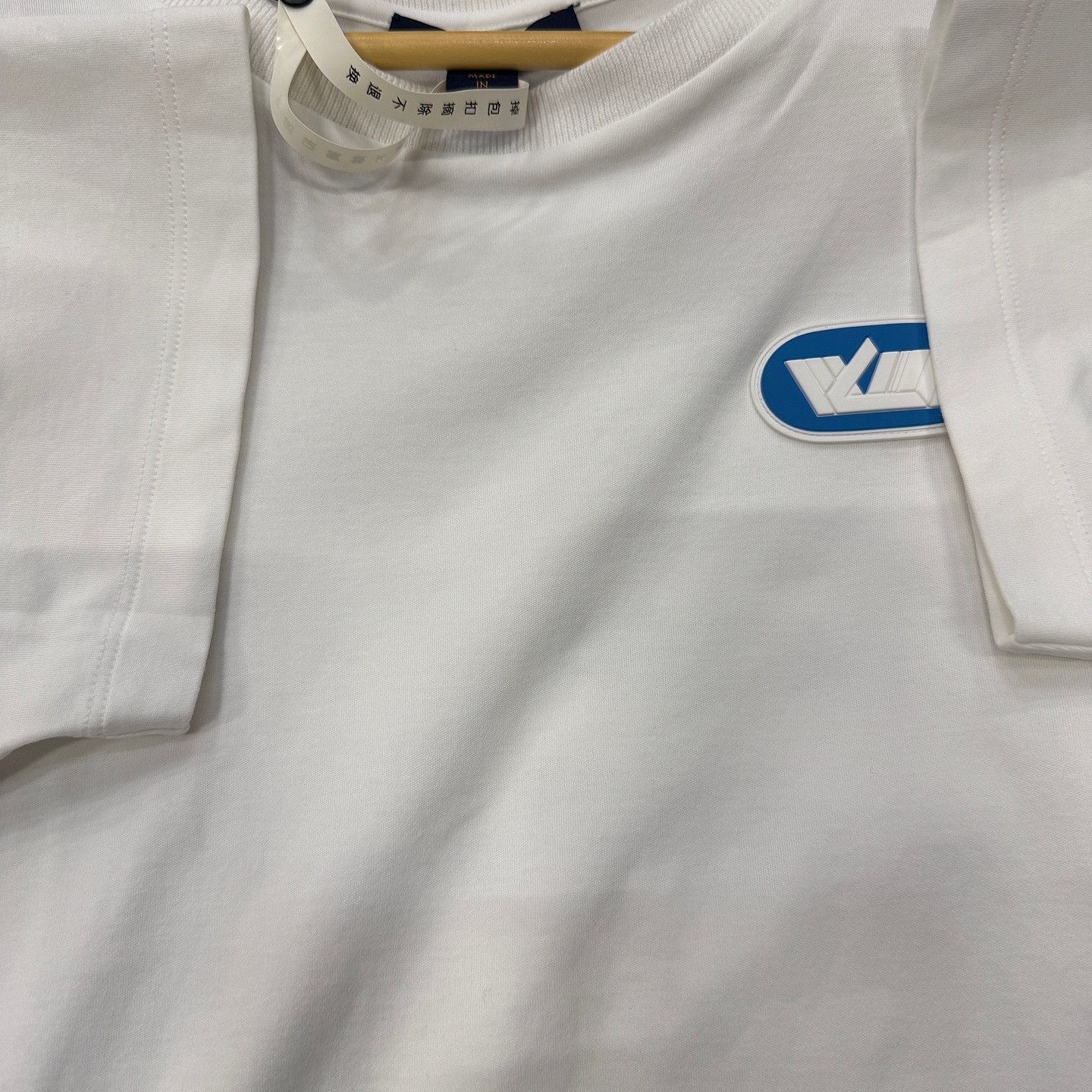 Louis Vuitton Louis Vuitton Logo Patch T-Shirt Size M Size M / US 6-8 / IT 42-44 - 6 Thumbnail