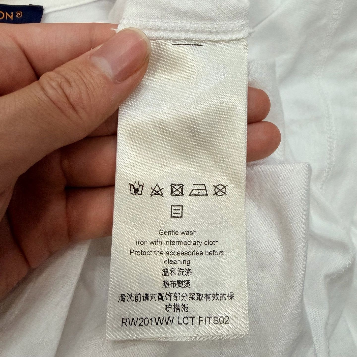 Louis Vuitton Louis Vuitton Chain Detail T-Shirt Size S Size S / US 4 / IT 40 - 4 Thumbnail