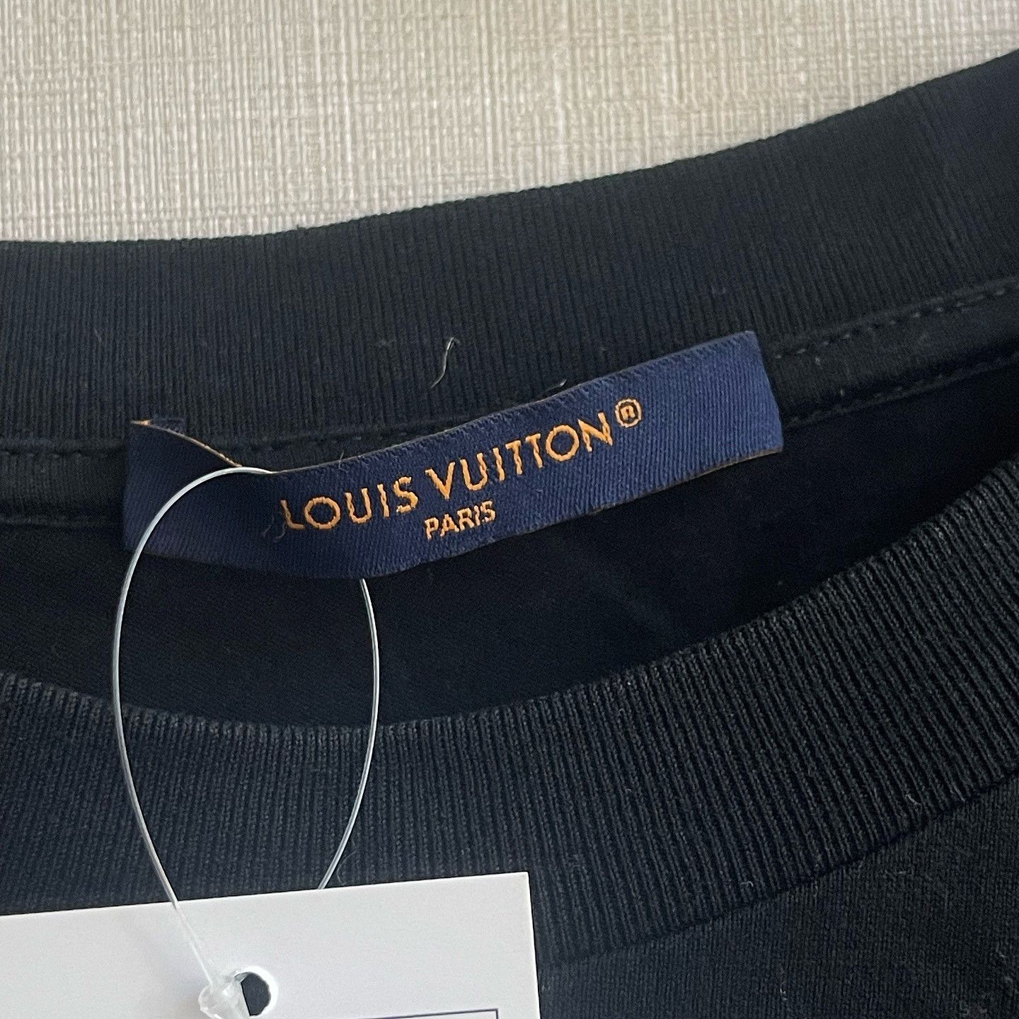 Louis Vuitton Louis Vuitton Monogram Gradient T-Shirt Size S Size US S / EU 44-46 / 1 - 3 Thumbnail