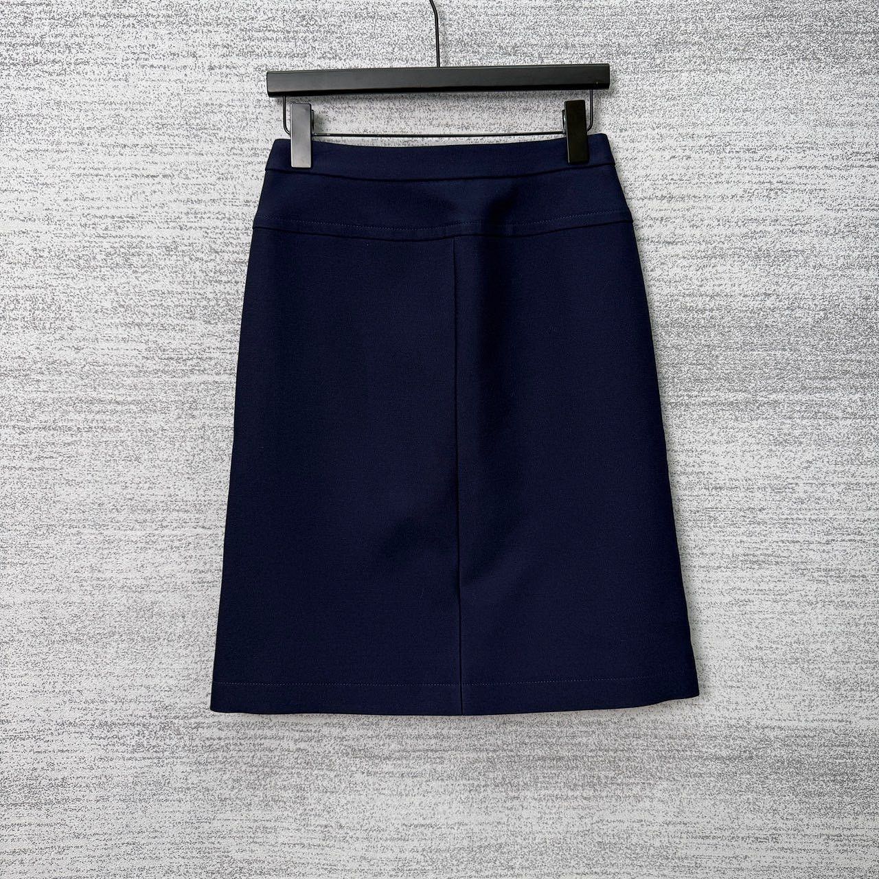 Louis Vuitton Louis Vuitton Gold Button Navy Skirt Size 34 Size 24" / US 00 / IT 34 - 2 Thumbnail