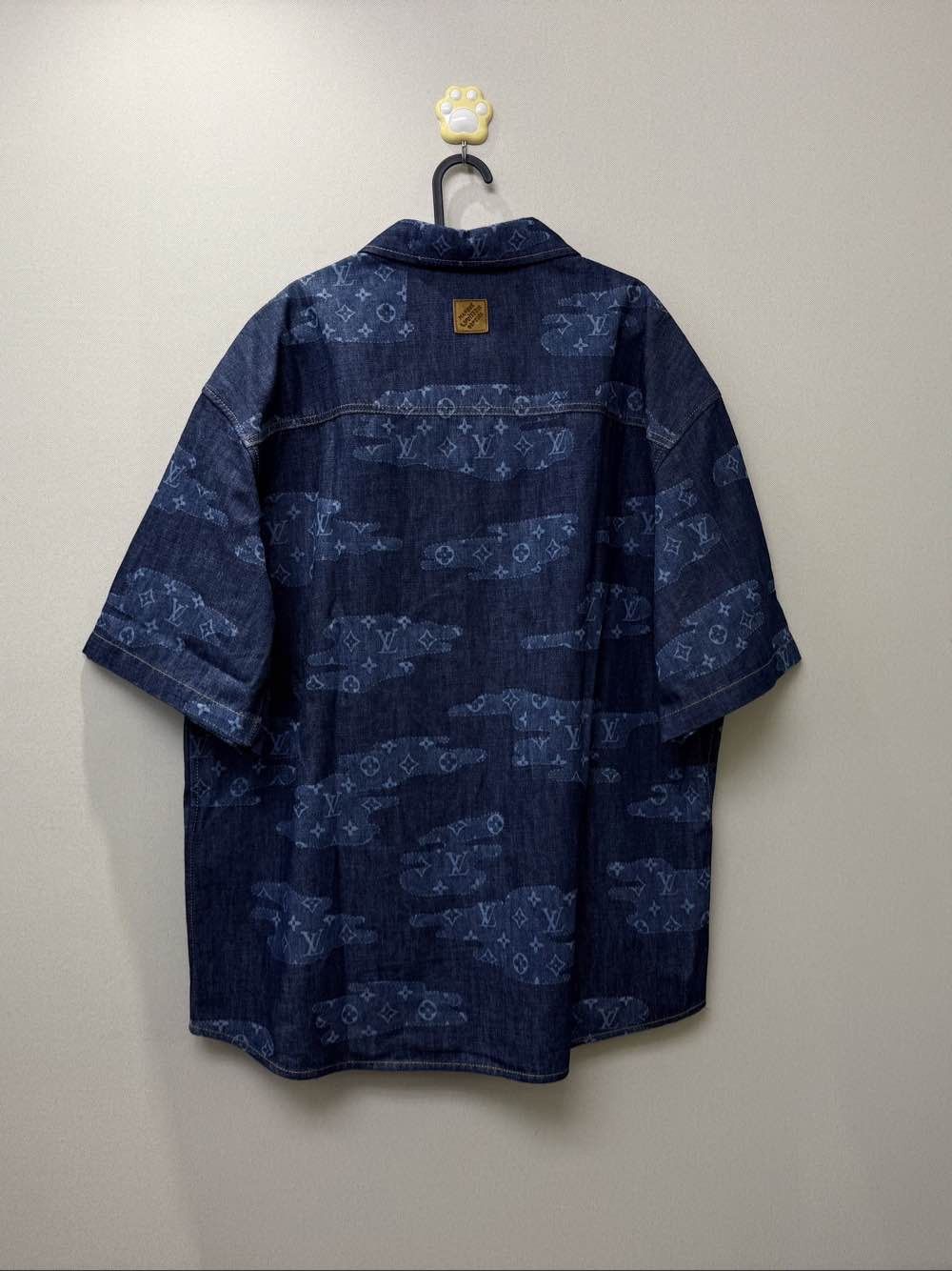Louis Vuitton Louis Vuitton Monogram Denim Shirt Size XL Size US XL / EU 56 / 4 - 2 Thumbnail