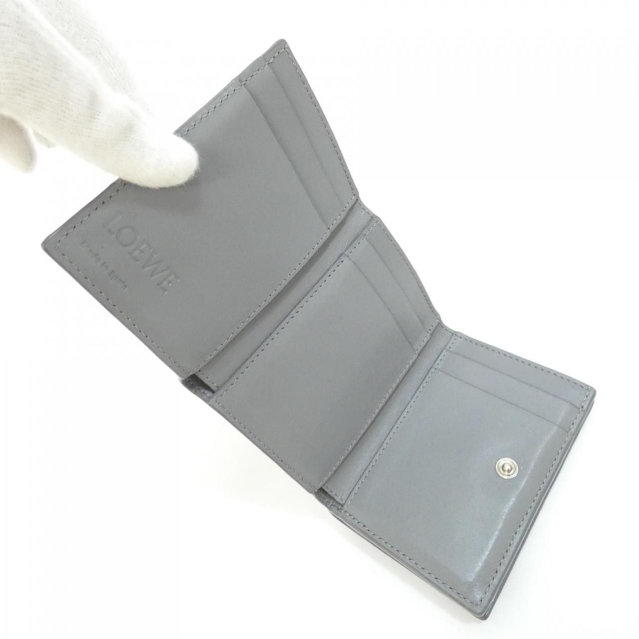 Loewe Loewe Loewe Calf Short Wallet Leather Short Wallet C821TR2X02 DUTY FREE for USA Size ONE SIZE - 7 Thumbnail