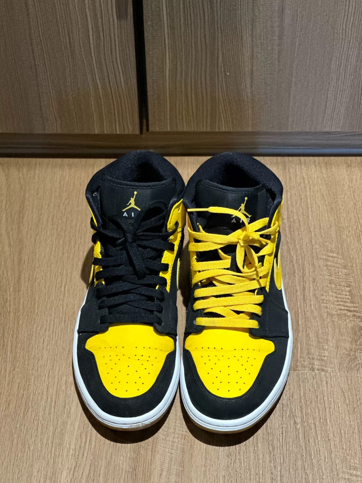 Jordan Brand Air Jordan 1 New Love High Top Size US 10 / EU 43 - 3 Thumbnail