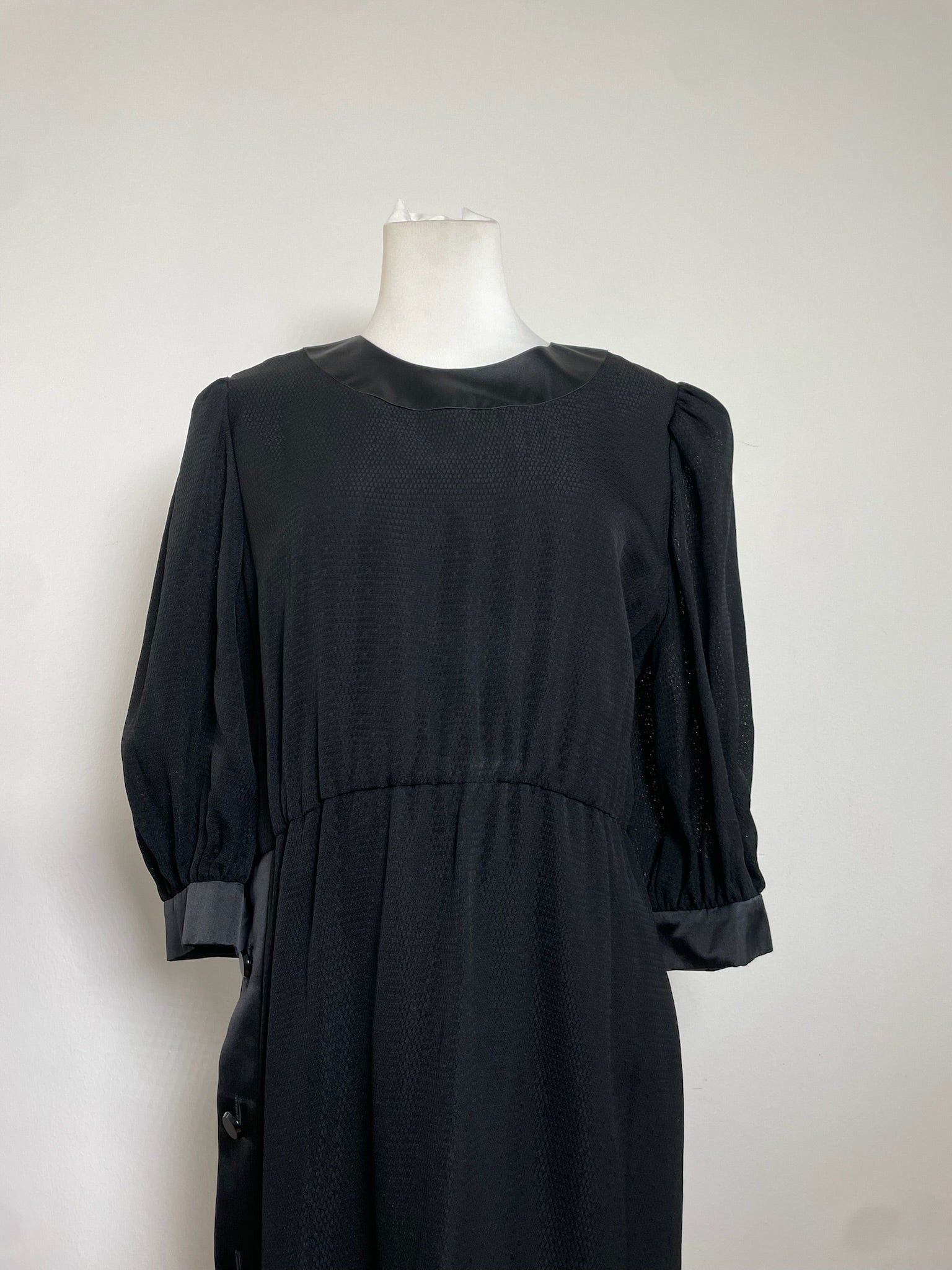 Givenchy Black Maxi Dress with Side Button Detailing Size M / US 6-8 / IT 42-44 - 13 Thumbnail