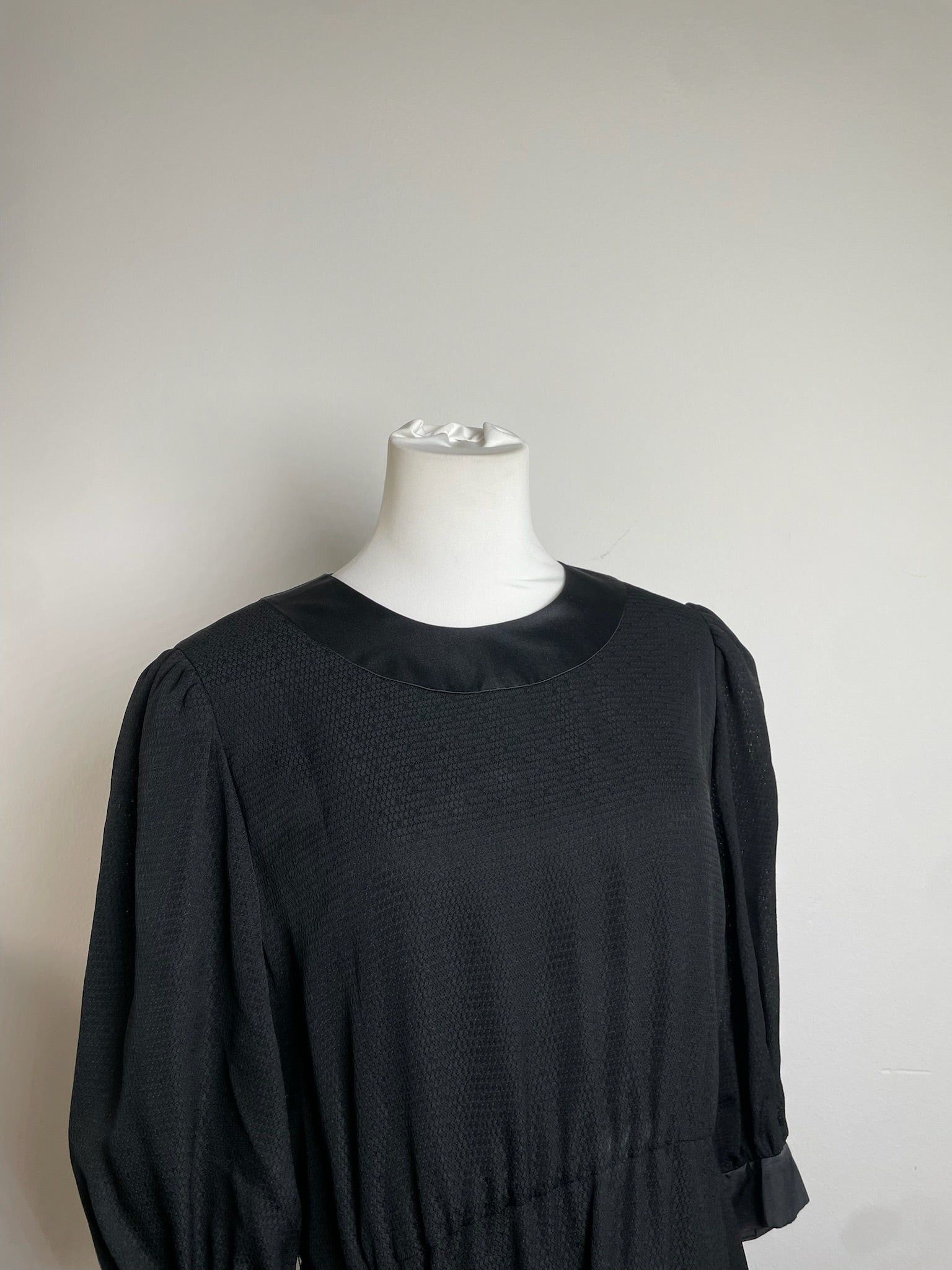 Givenchy Black Maxi Dress with Side Button Detailing Size M / US 6-8 / IT 42-44 - 11 Thumbnail
