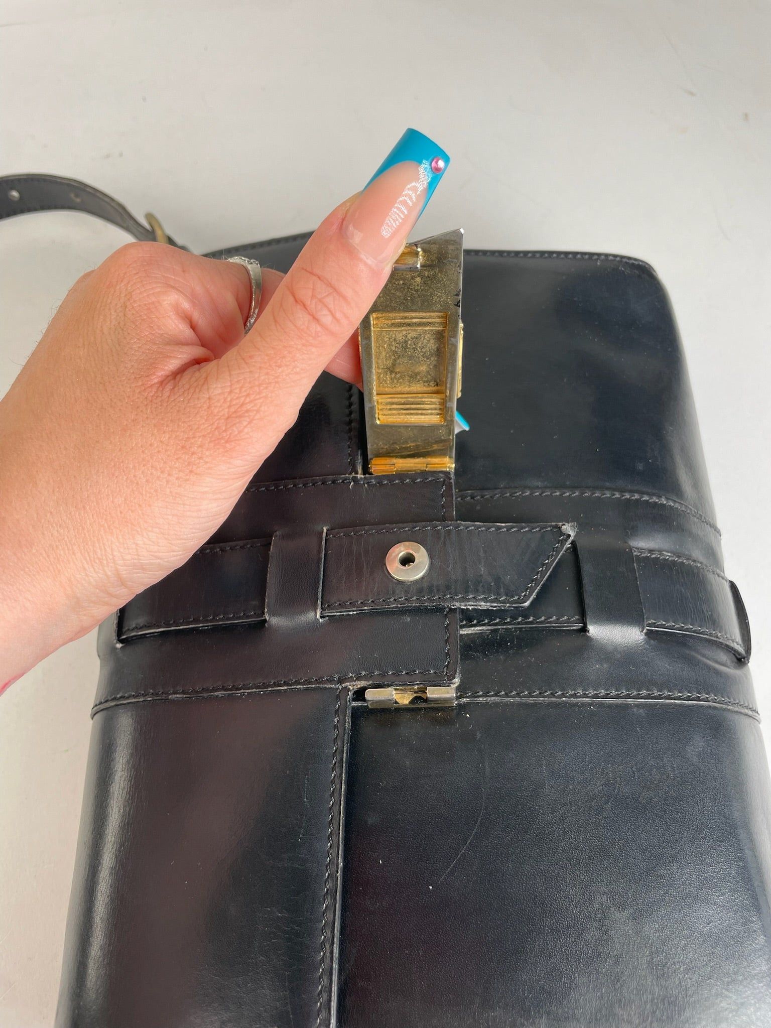 Celine Classic Shoulder Bag Black Leather Gold Detail Size ONE SIZE - 9 Thumbnail