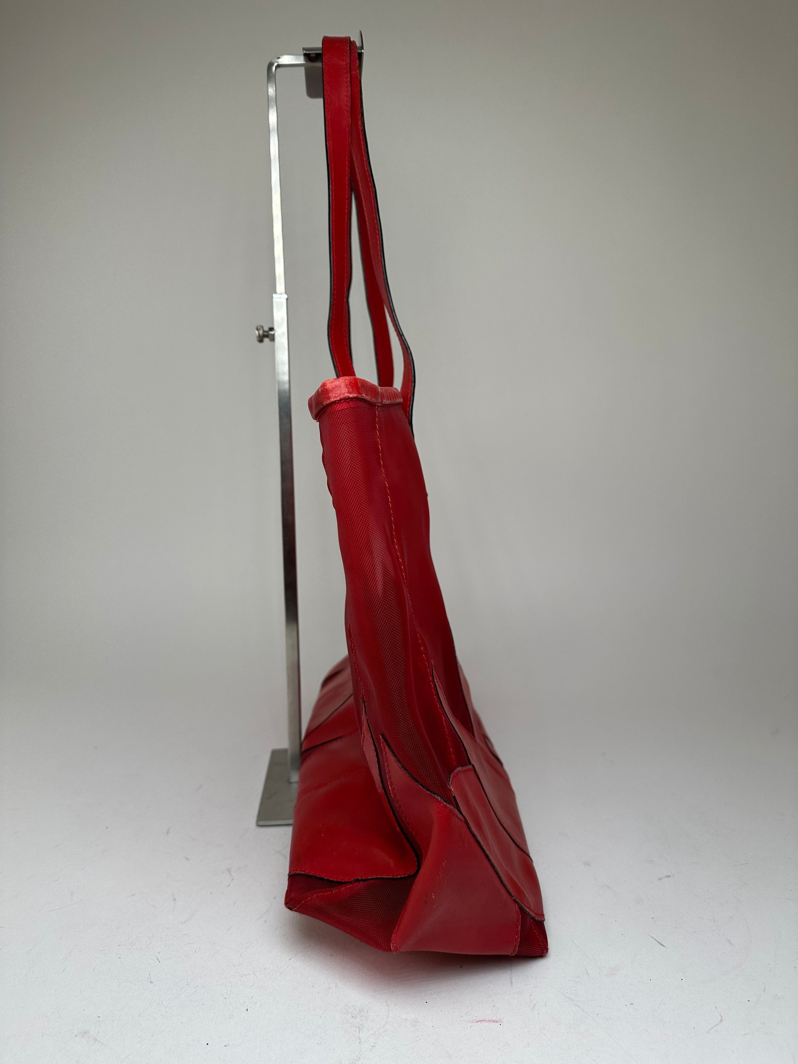 Celine Vintage Mesh Leather Tote Bag Red Size ONE SIZE - 3 Thumbnail