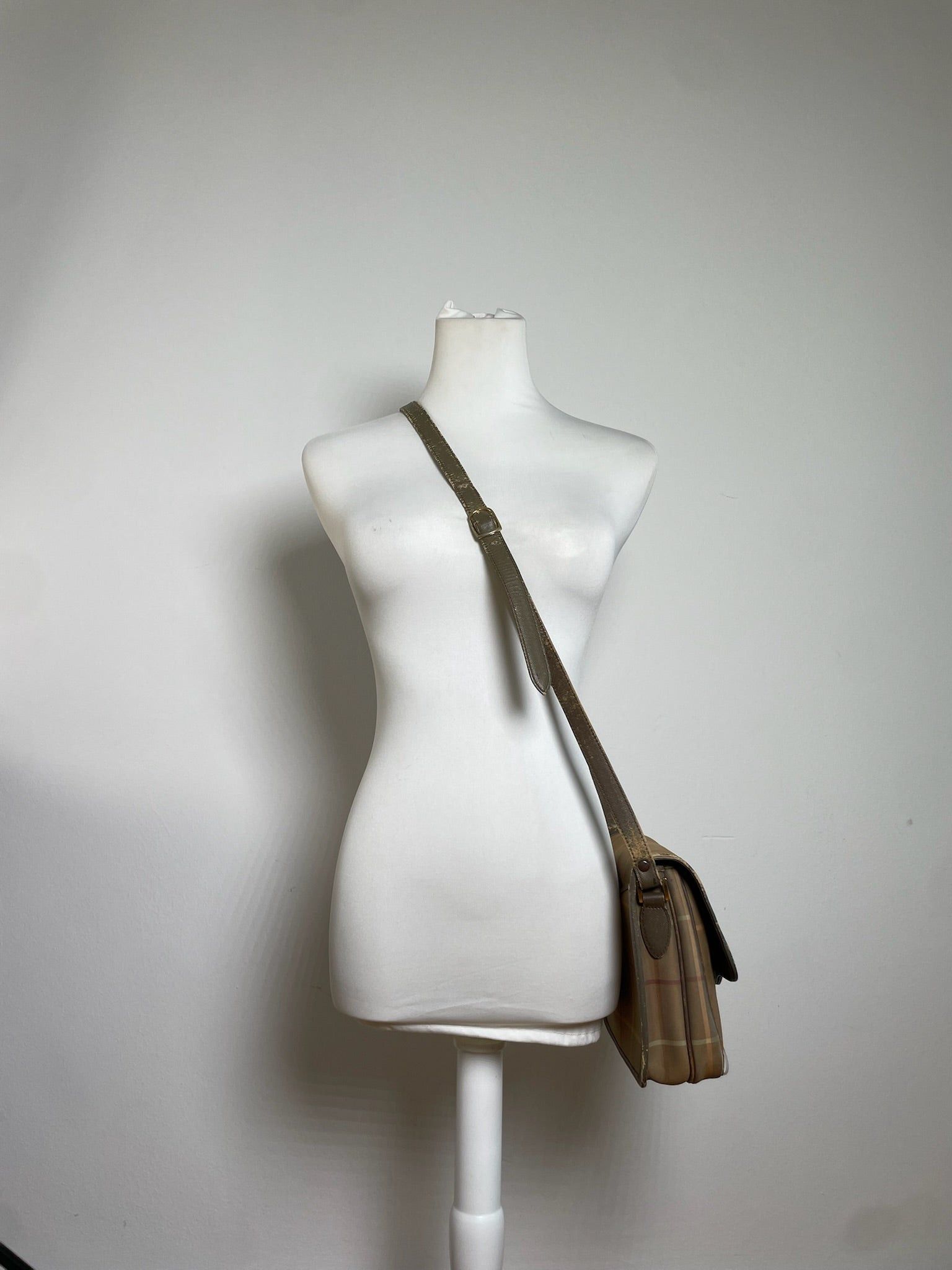 Burberry Vintage Shoulder Bag Iconic Check in Beige and Brown Size ONE SIZE - 5 Thumbnail