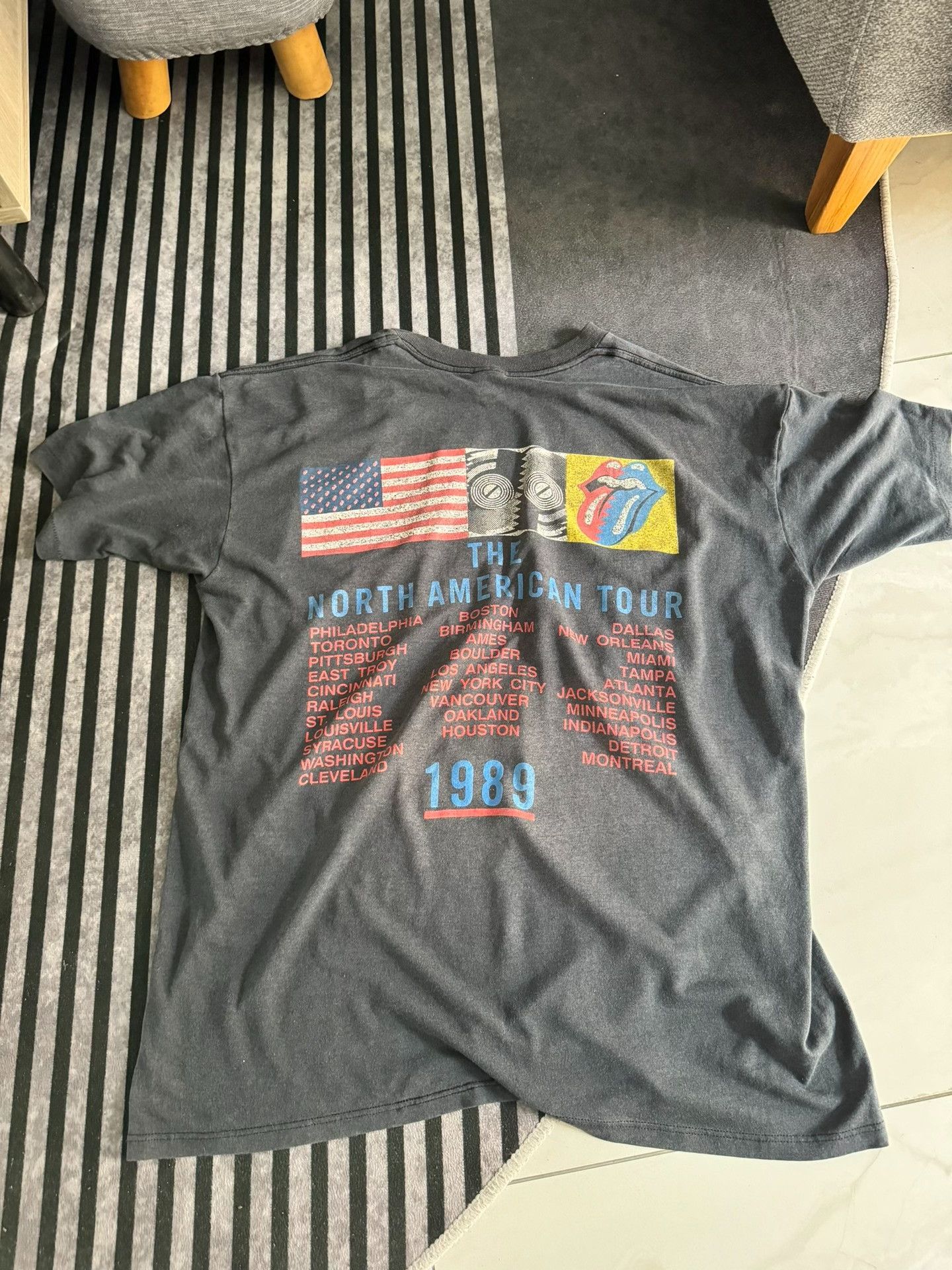 Vintage Vintage 80s Rolling Stones Sun Faded Tee Size US M / EU 48-50 / 2 - 3 Thumbnail