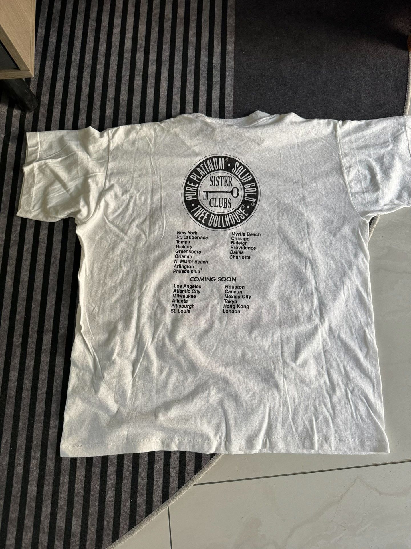 Vintage Vintage THEE DOLLHOUSES Gentlemen's Club 90s Tee Size US M / EU 48-50 / 2 - 3 Thumbnail