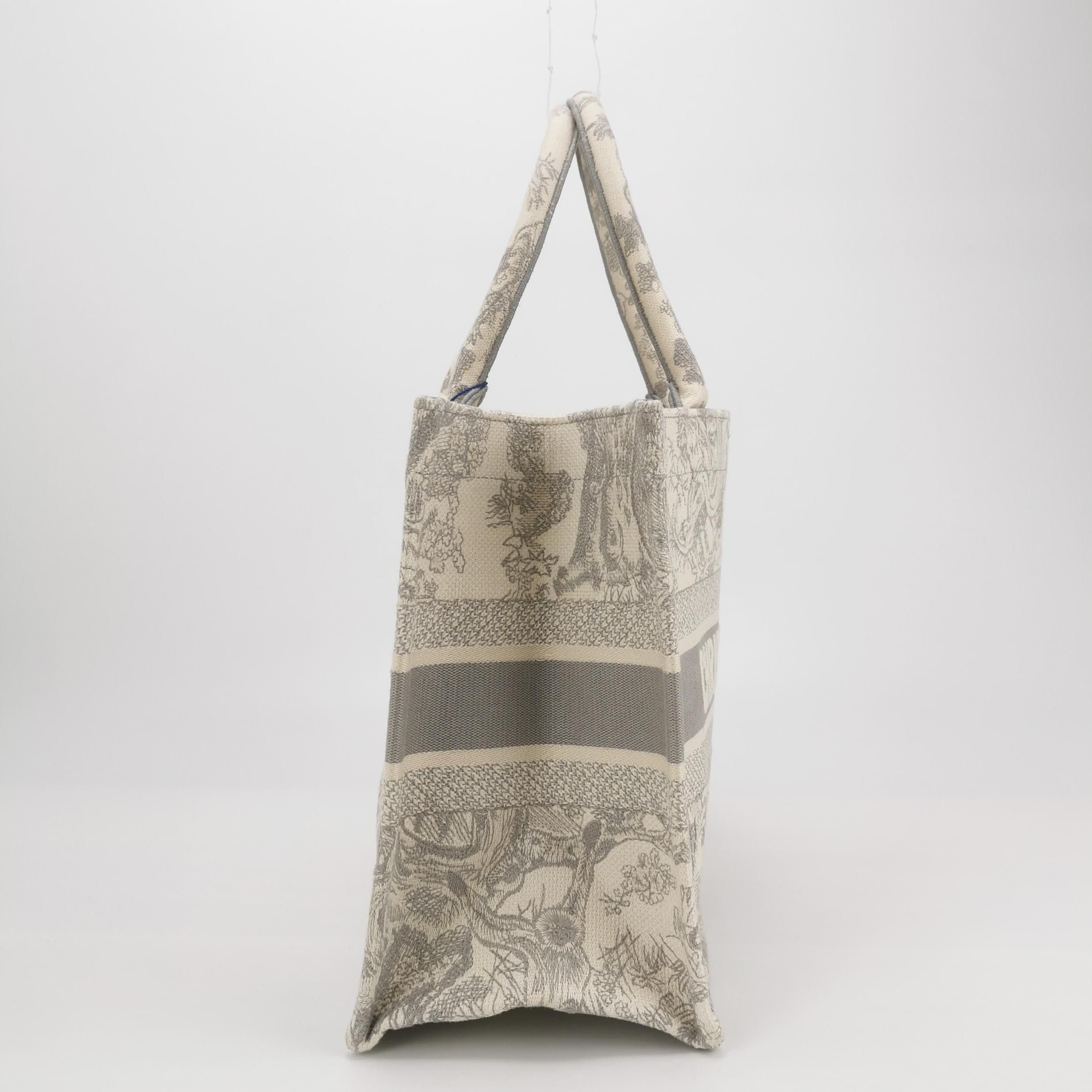 Dior Dior Women os Tote Bags Size ONE SIZE - 4 Thumbnail