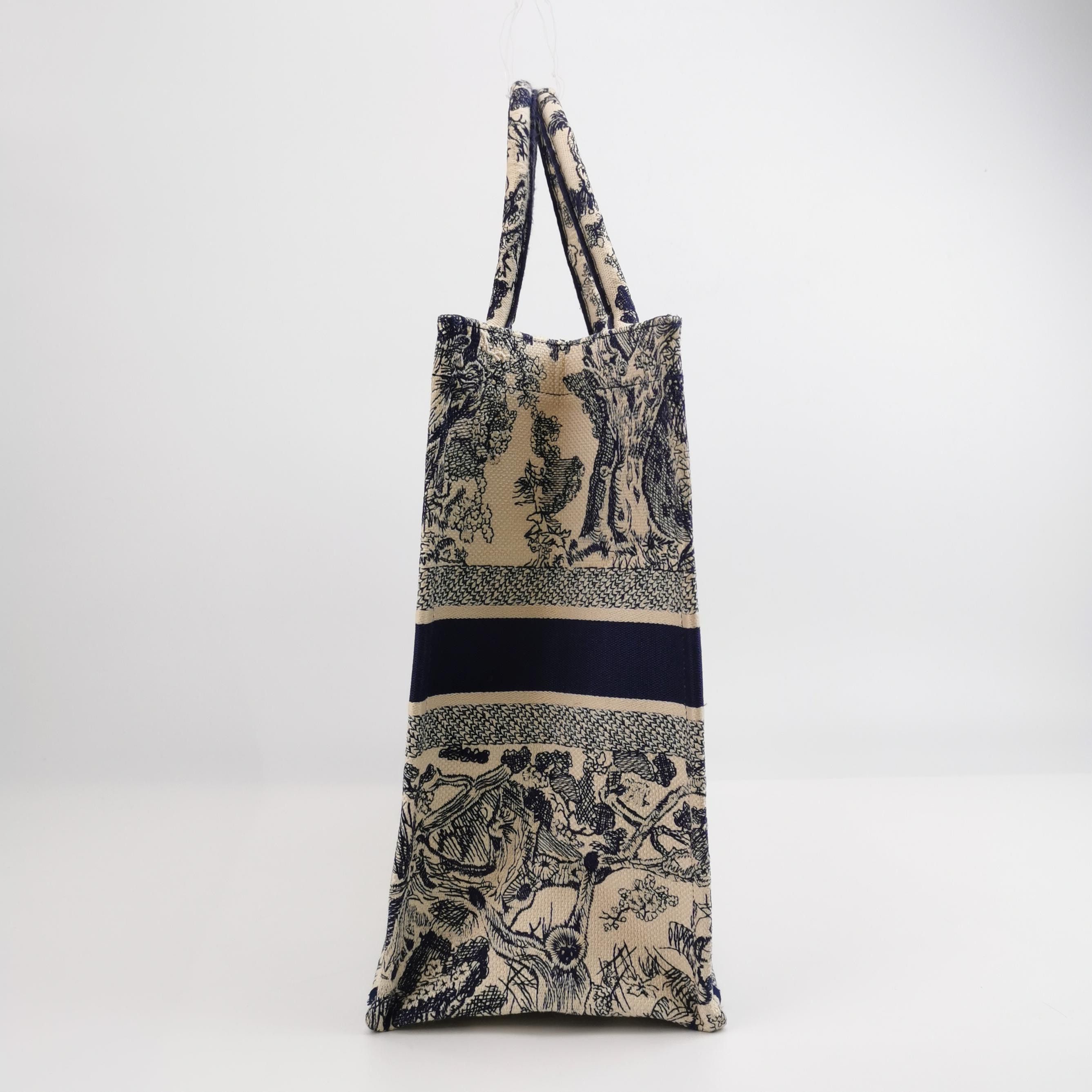 Dior Dior Women os Tote Bags Size ONE SIZE - 4 Thumbnail