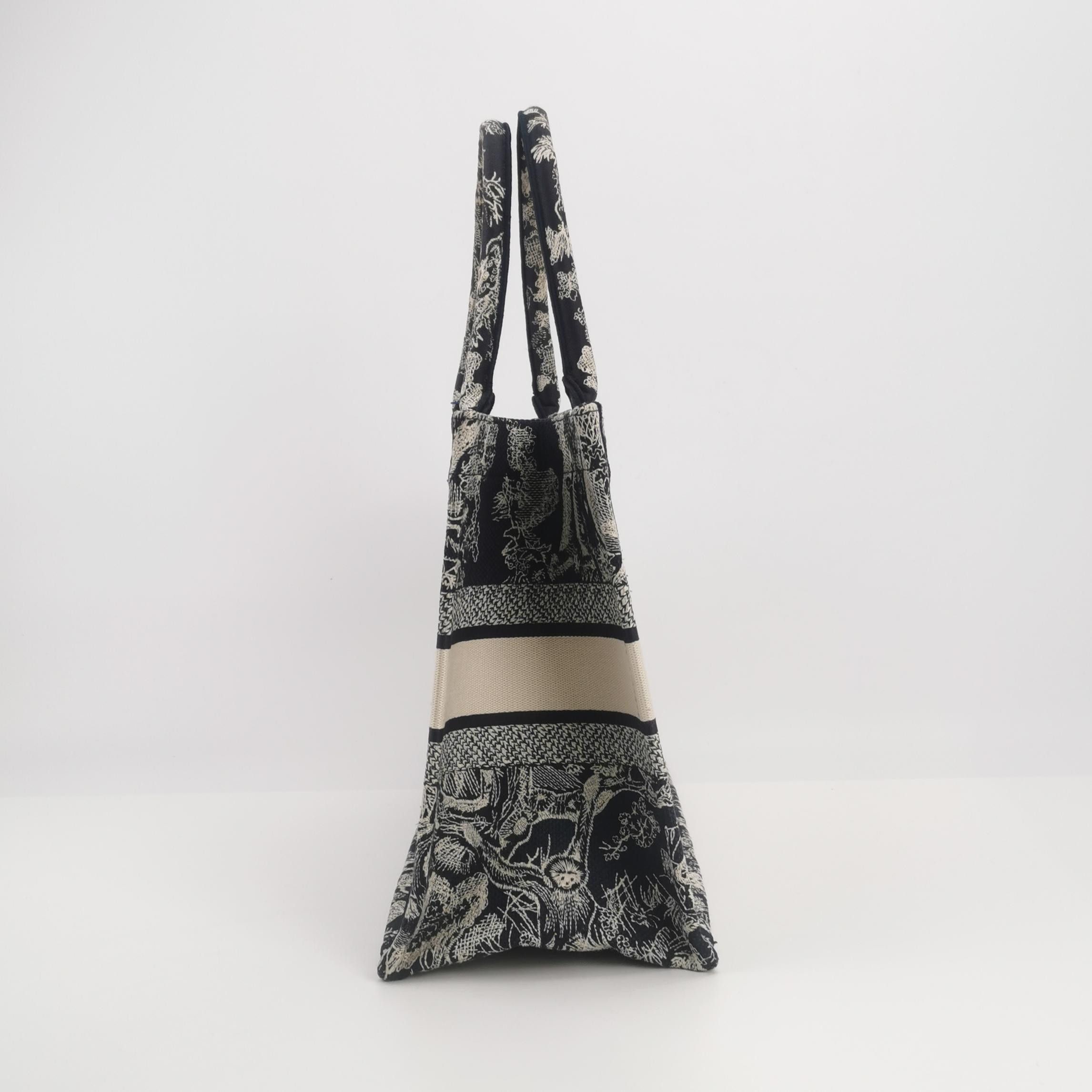 Dior Dior Women os Tote Bags Size ONE SIZE - 4 Thumbnail